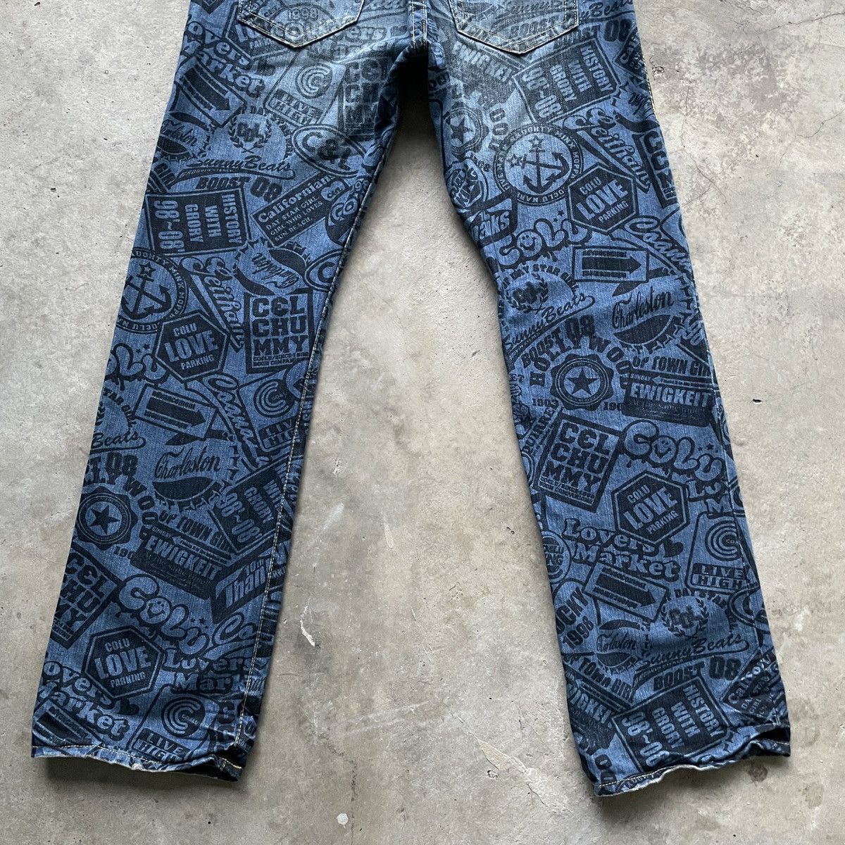 Japanese Brand Vintage Japanese Faded Full Print Denim Jeans Pants W27x29.5 Size US 27 - 10 Thumbnail
