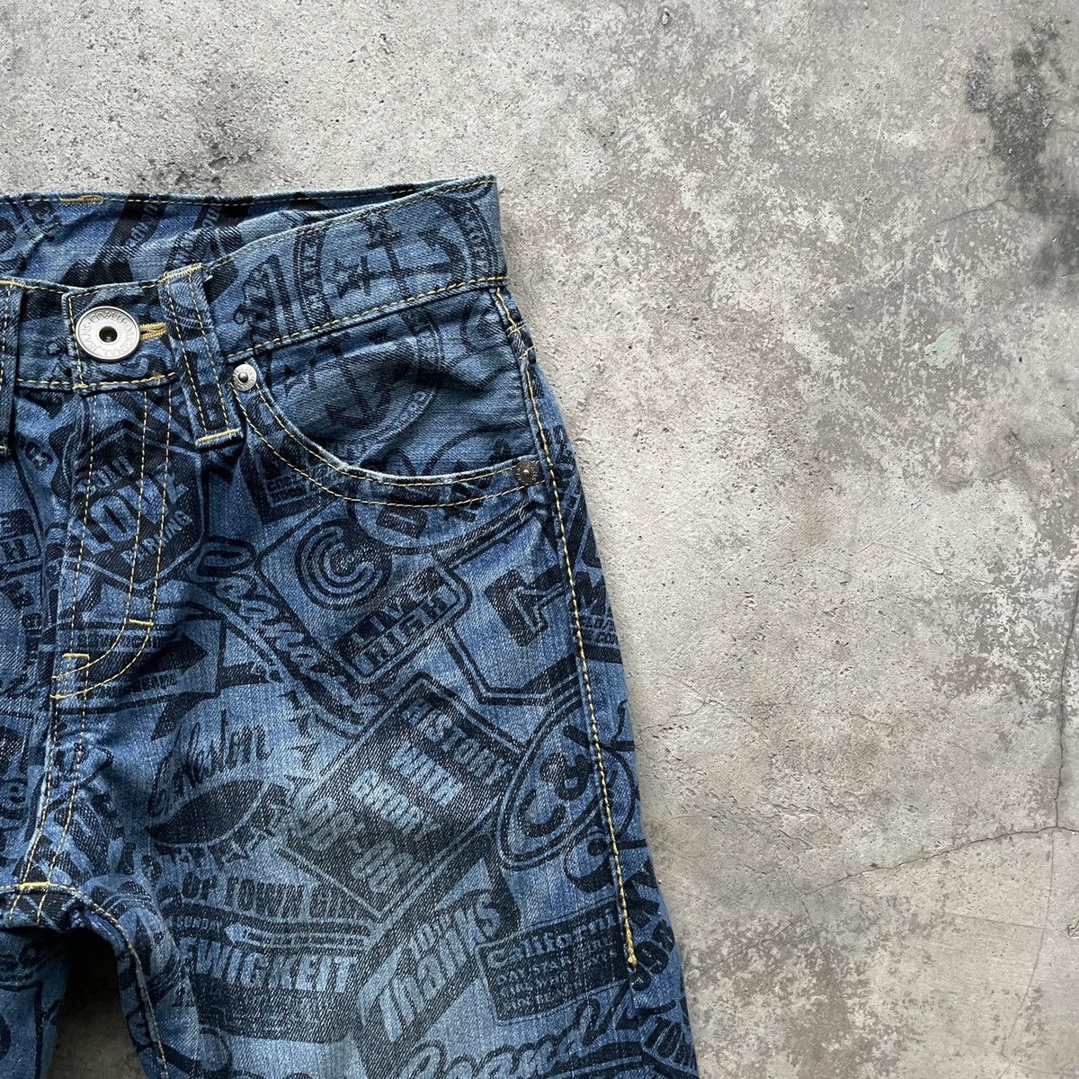 Japanese Brand Vintage Japanese Faded Full Print Denim Jeans Pants W27x29.5 Size US 27 - 5 Thumbnail