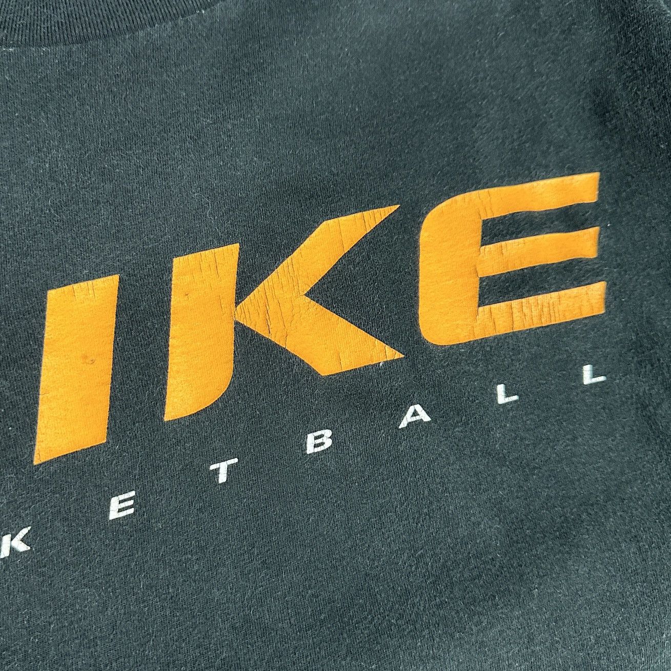 Vintage Vintage 90s Nike Basketball tee Big Logo Og Sun faded y2k Size US XL / EU 56 / 4 - 7 Thumbnail