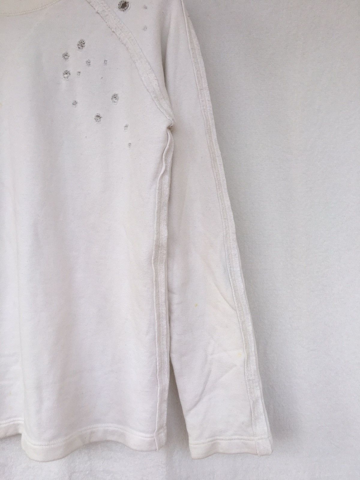 Katharine Hamnett London white ripped sweatshirt Size US M / EU 48-50 / 2 - 3 Thumbnail