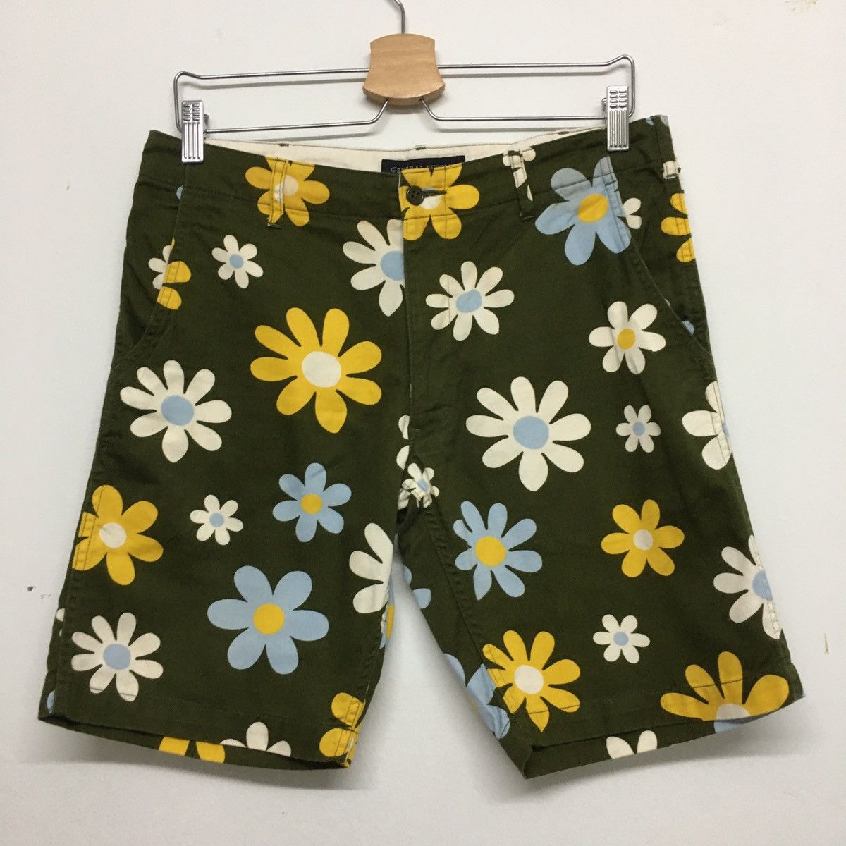 Japanese Brand floral short Size 30" / US 8 / IT 44 - 1 Thumbnail