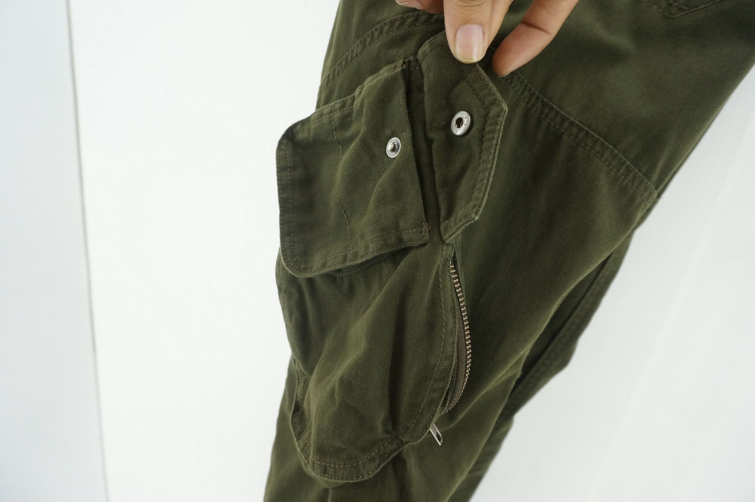 United Colors Of Benetton STILE By United Colors Of Benetton - Women's Cargo Pants Size 29" - 13 Thumbnail