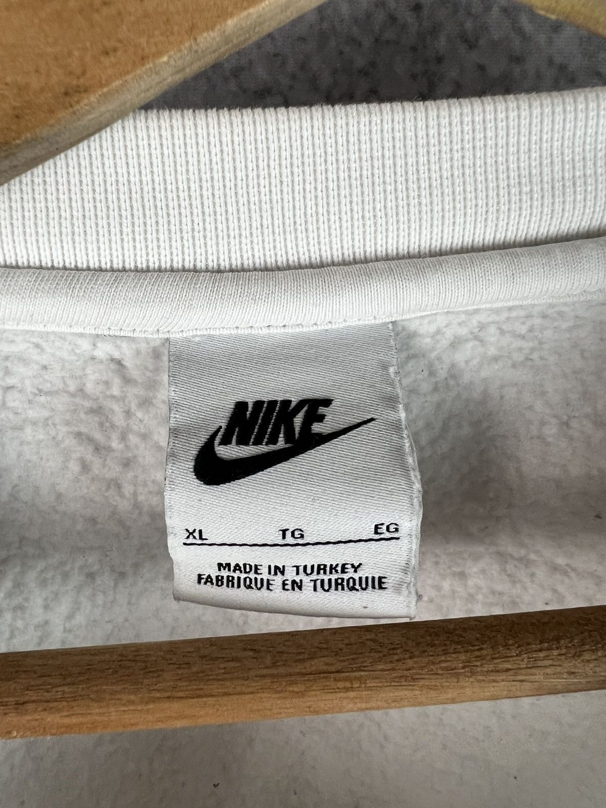Nike Nike spell out center dog swoosh sweatshirt Size US XXL / EU 58 / 5 - 3 Thumbnail