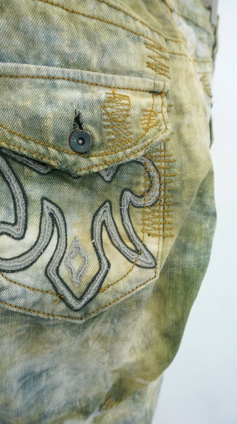 Japanese Brand Rare Japanese Brand JONEAA Tie Dye Camo Short Rise Jeans Size US 31 - 11 Thumbnail
