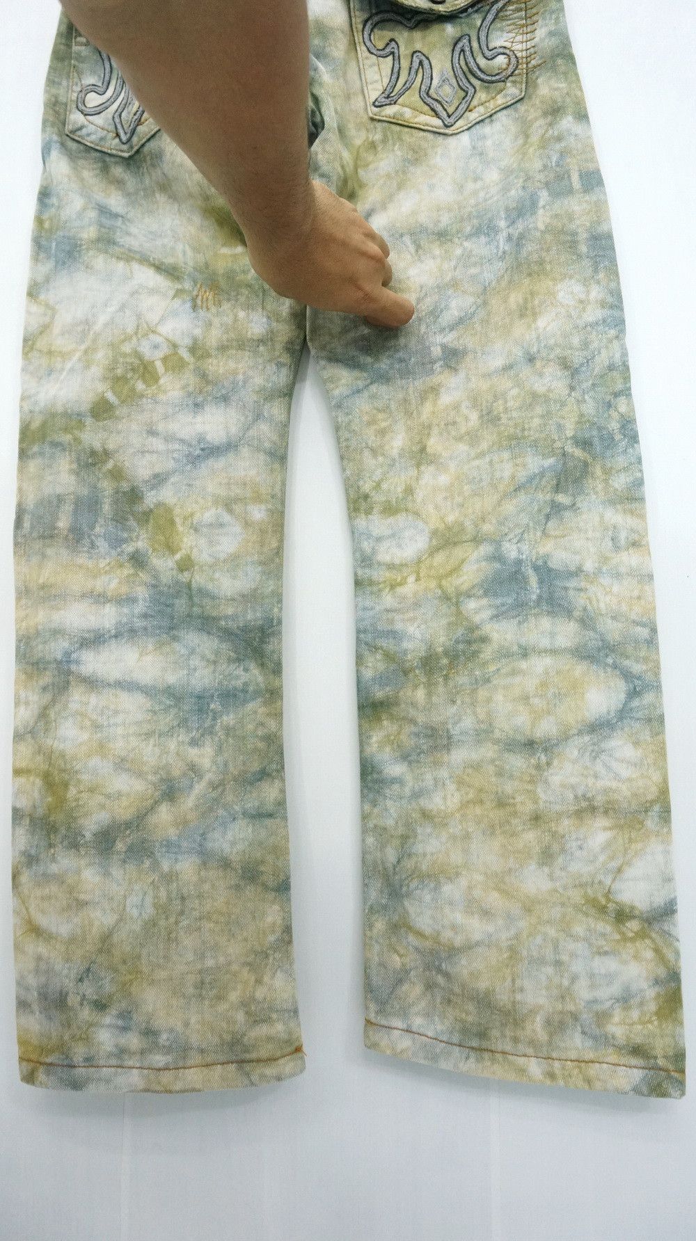Japanese Brand Rare Japanese Brand JONEAA Tie Dye Camo Short Rise Jeans Size US 31 - 10 Thumbnail