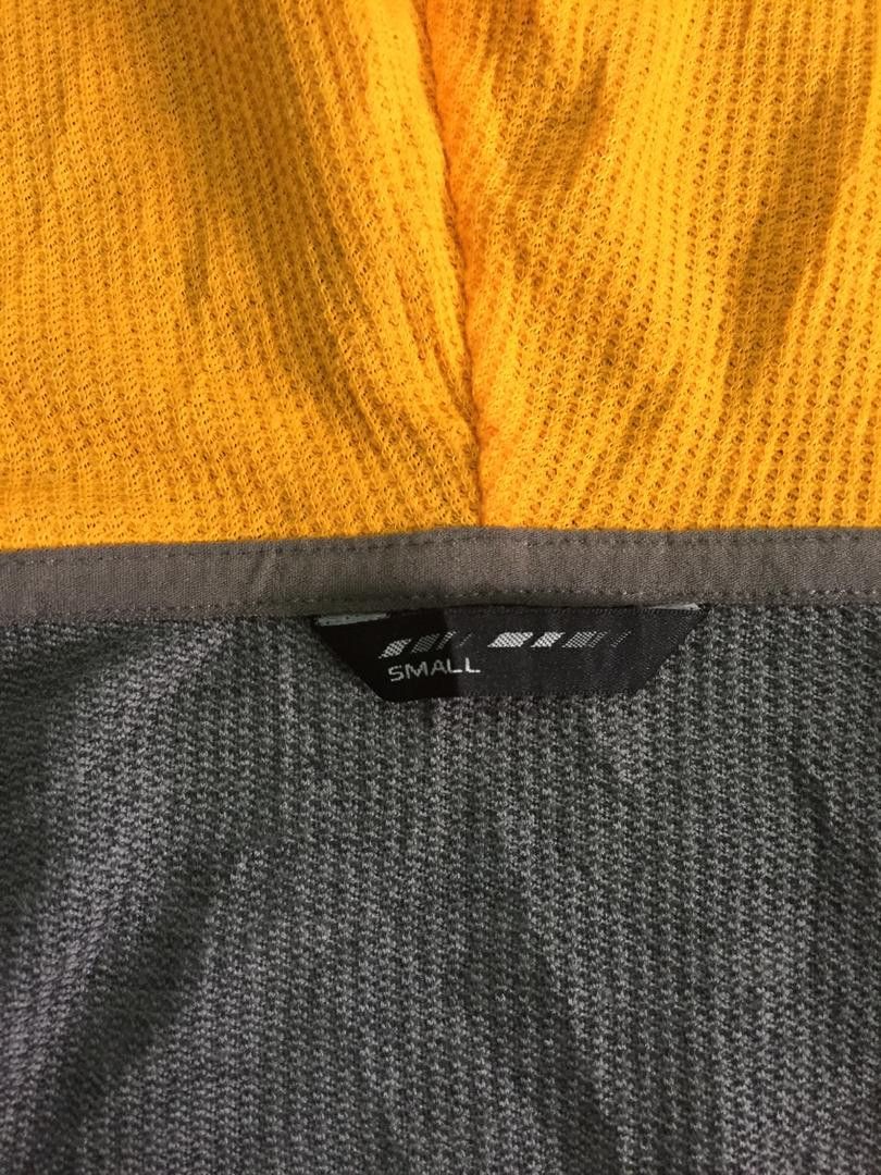 Japanese Brand Uniqlo Sweat Hoodies Size US S / EU 44-46 / 1 - 4 Thumbnail