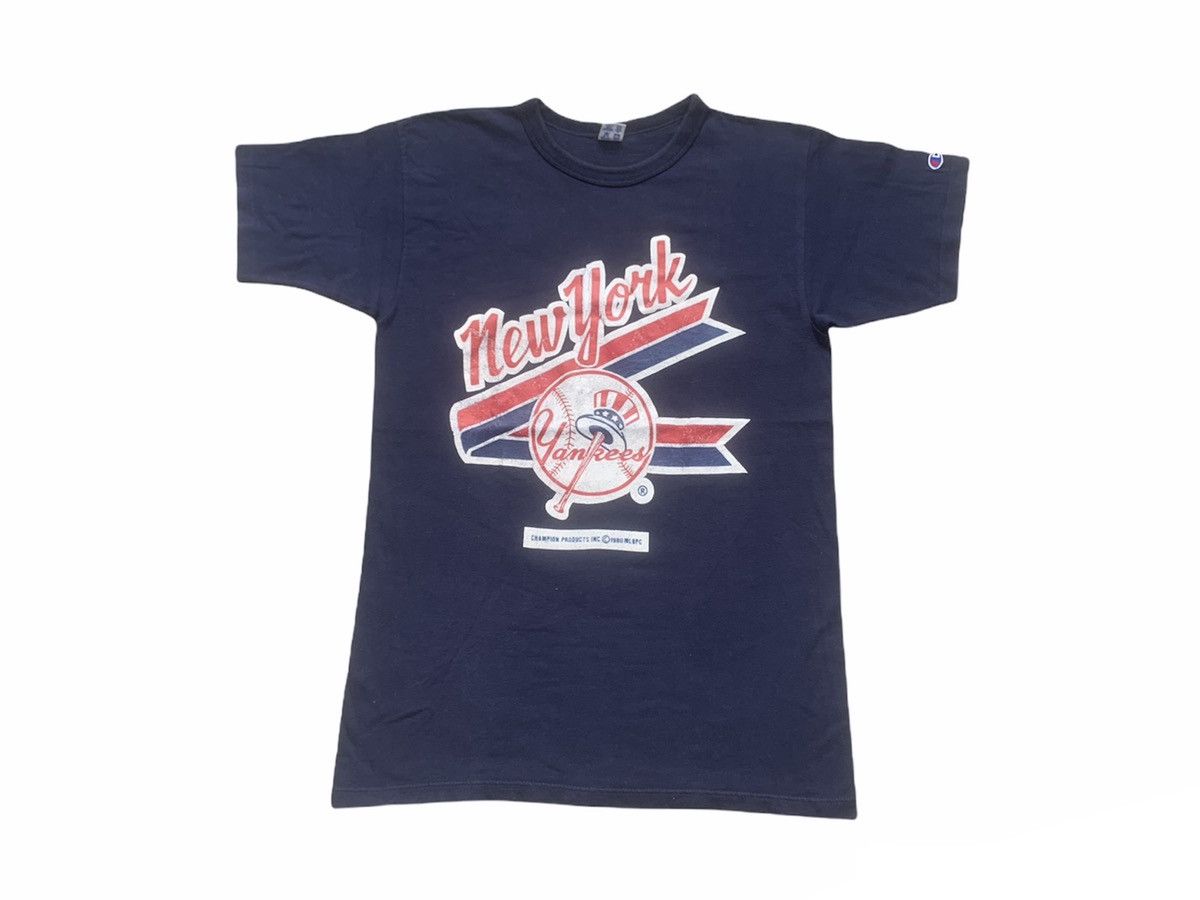 image of Vintage Champion New York Yankees Tshirt in Blue, Men's (Size Large)
