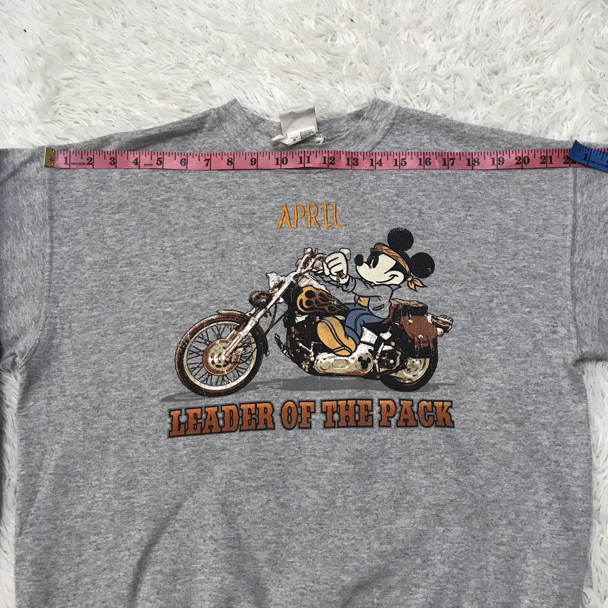 Disney The Disney Store Assembled Mexico of USA components Mickey Size US M / EU 48-50 / 2 - 10 Thumbnail