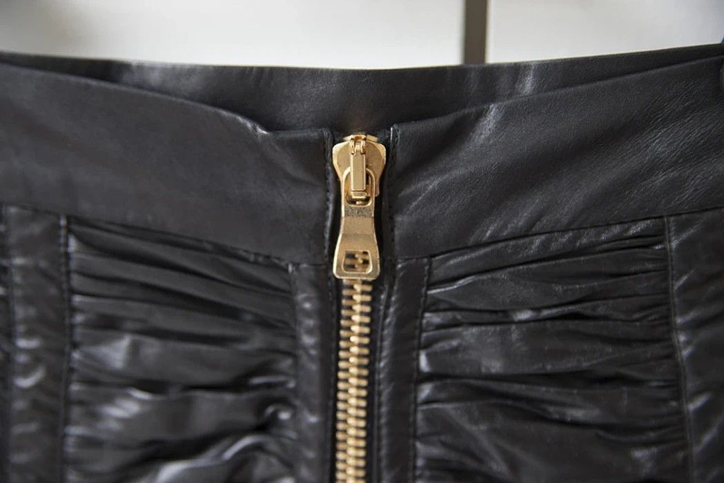 Balmain 2010 ruched leather mini skirt Size 25" / US 0 / IT 36 - 4 Thumbnail