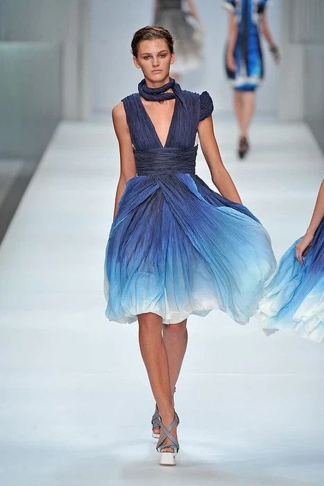 Celine SS09 ombre dress Size XS / US 0-2 / IT 36-38 - 2 Thumbnail