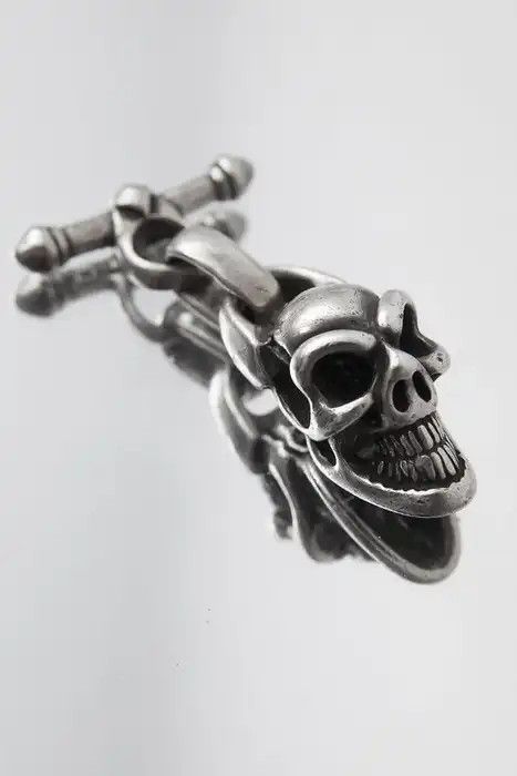 Bill Wall Leather Bill Wall T-bar skull pendant Size ONE SIZE - 2 Thumbnail