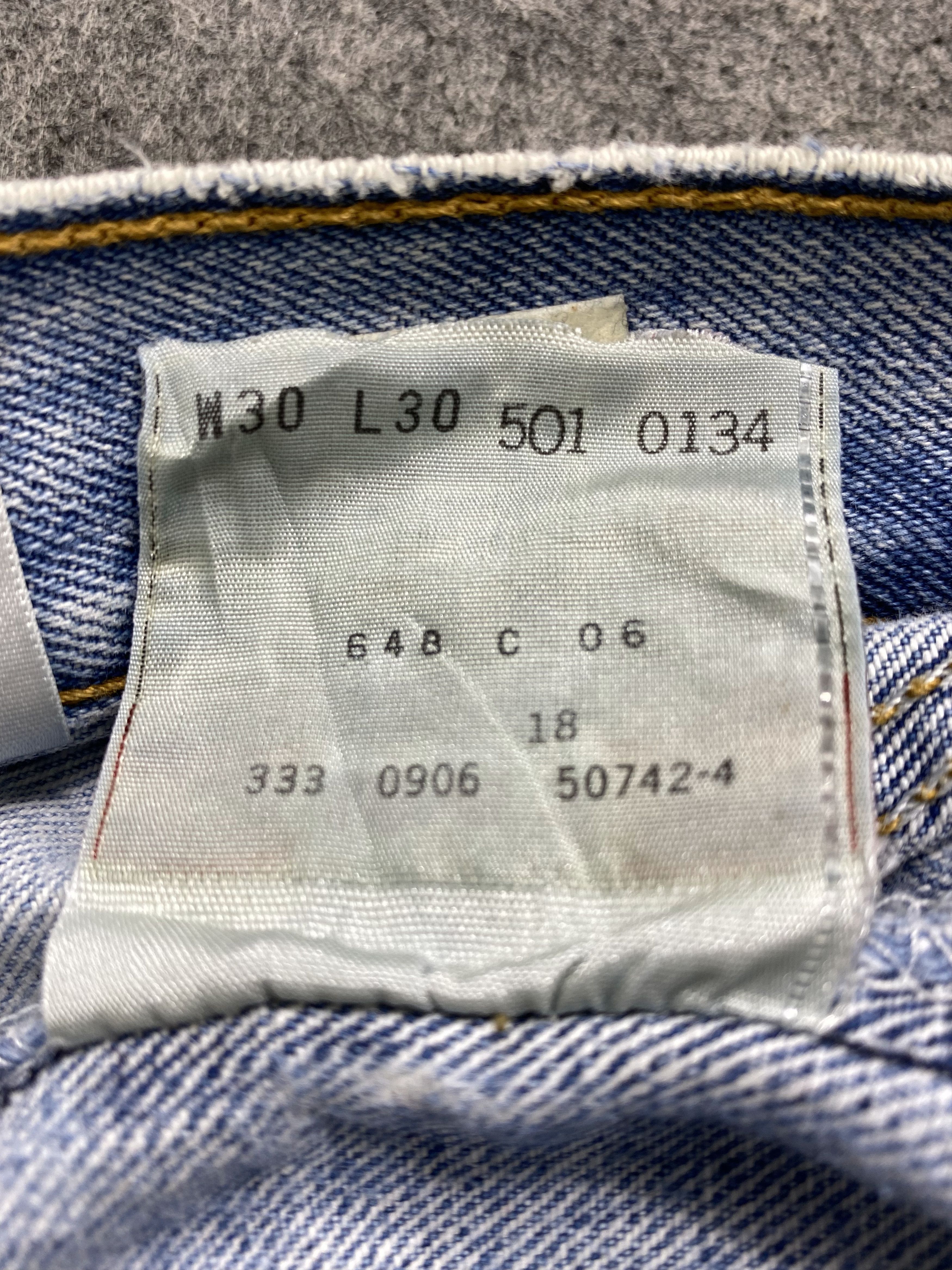 Levi's Mid Blue Vintage Levi's 501 Jeans 29x29 Denim -JN1157 Size US 29 - 10 Thumbnail