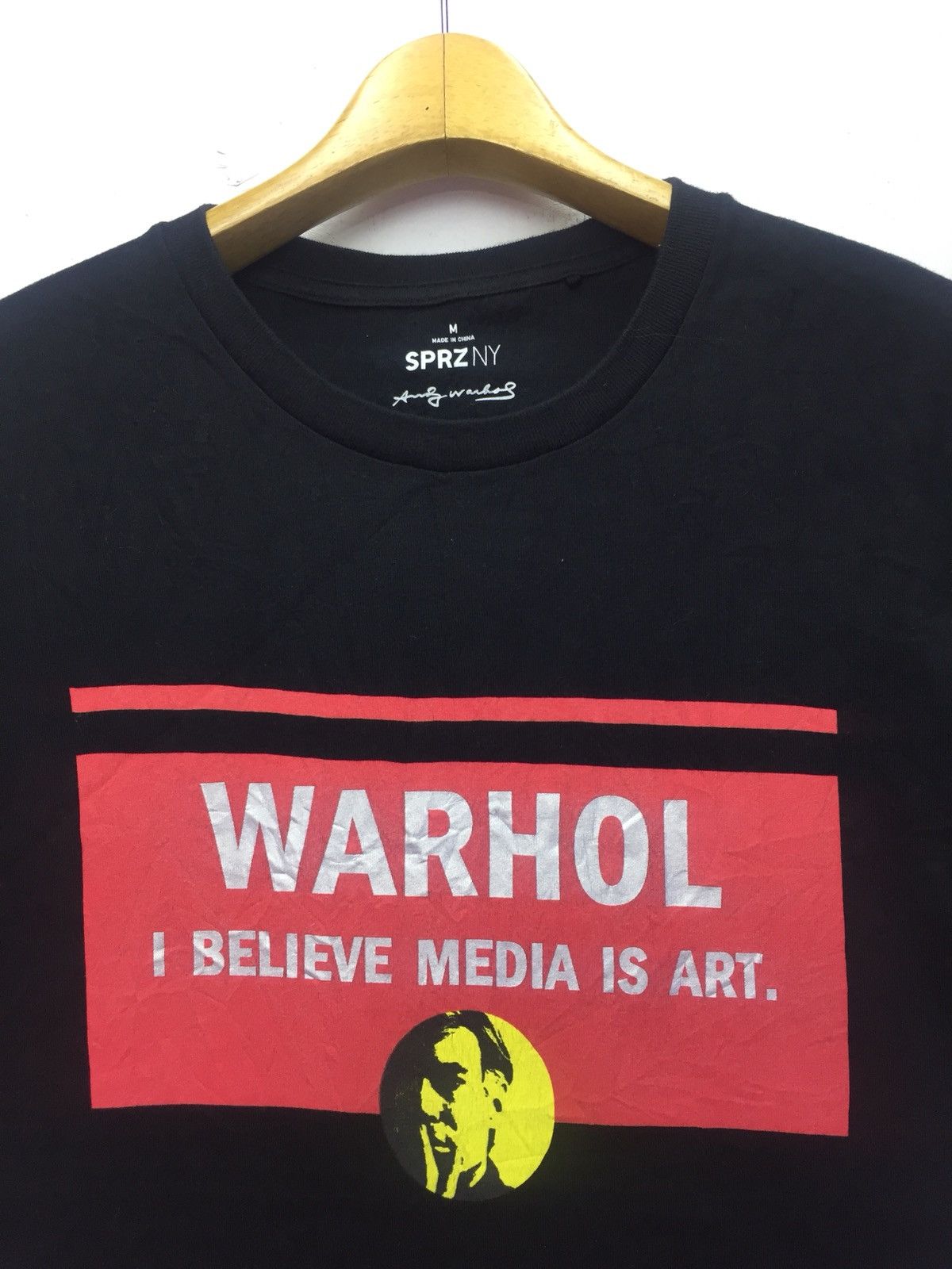 Andy Warhol × Uniqlo Andy Warhol Media is Art by Uniqlo Size US M / EU 48-50 / 2 - 3 Thumbnail