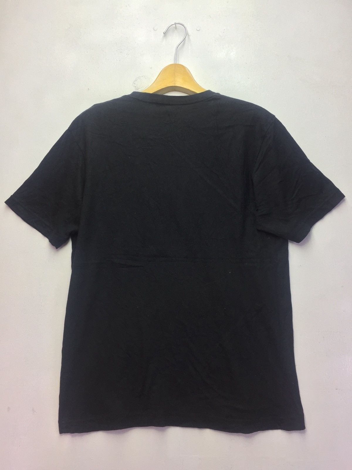 Andy Warhol × Uniqlo Andy Warhol Media is Art by Uniqlo Size US M / EU 48-50 / 2 - 2 Thumbnail