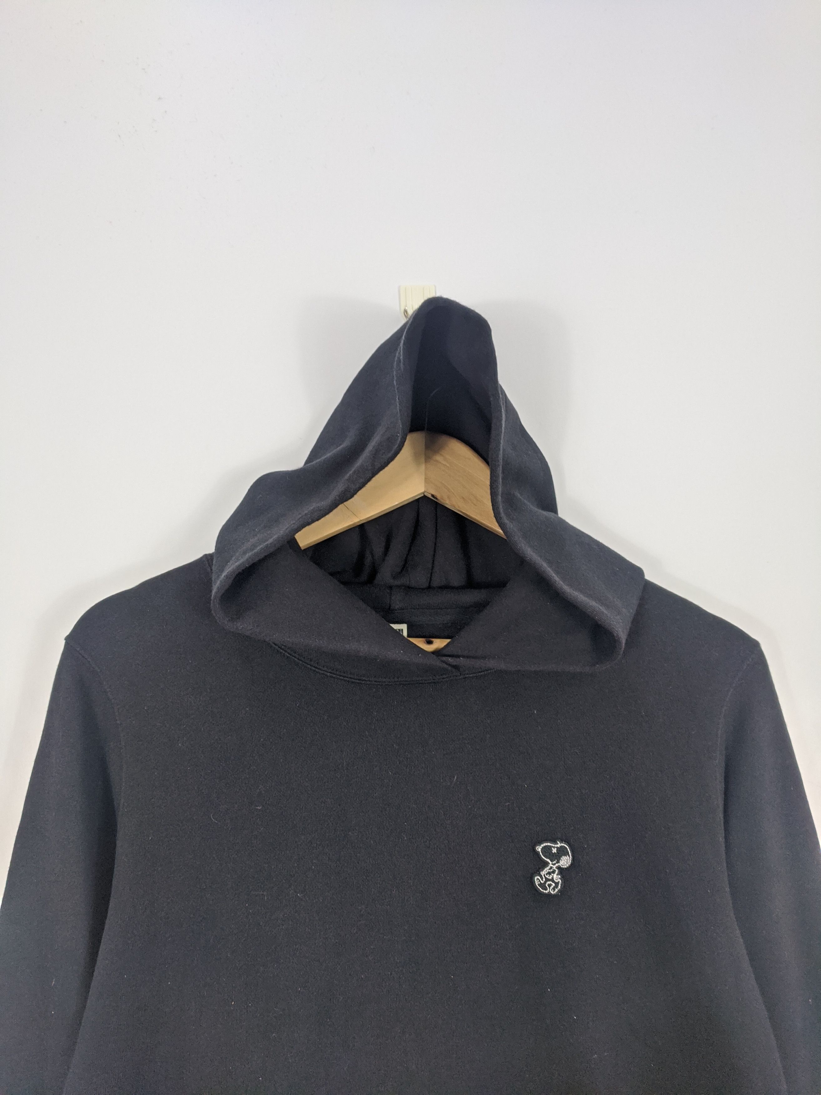 Japanese Brand × Kaws × Uniqlo Uniqlo X Kaws Hoodie Jumper Size US M / EU 48-50 / 2 - 2 Thumbnail