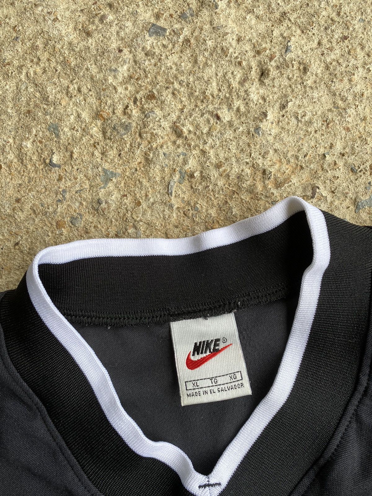 Nike × Vintage Vintage Y2K Nike Center Check Jersey Oversized Shirt Size US XL / EU 56 / 4 - 4 Thumbnail