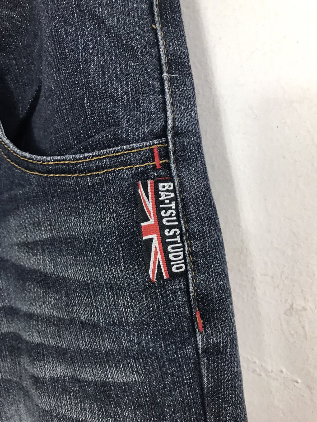 Japanese Brand × Vintage Bat-su Studio Distressed Denim Jeans Checked Inner Design Size US 26 / EU 42 - 3 Thumbnail
