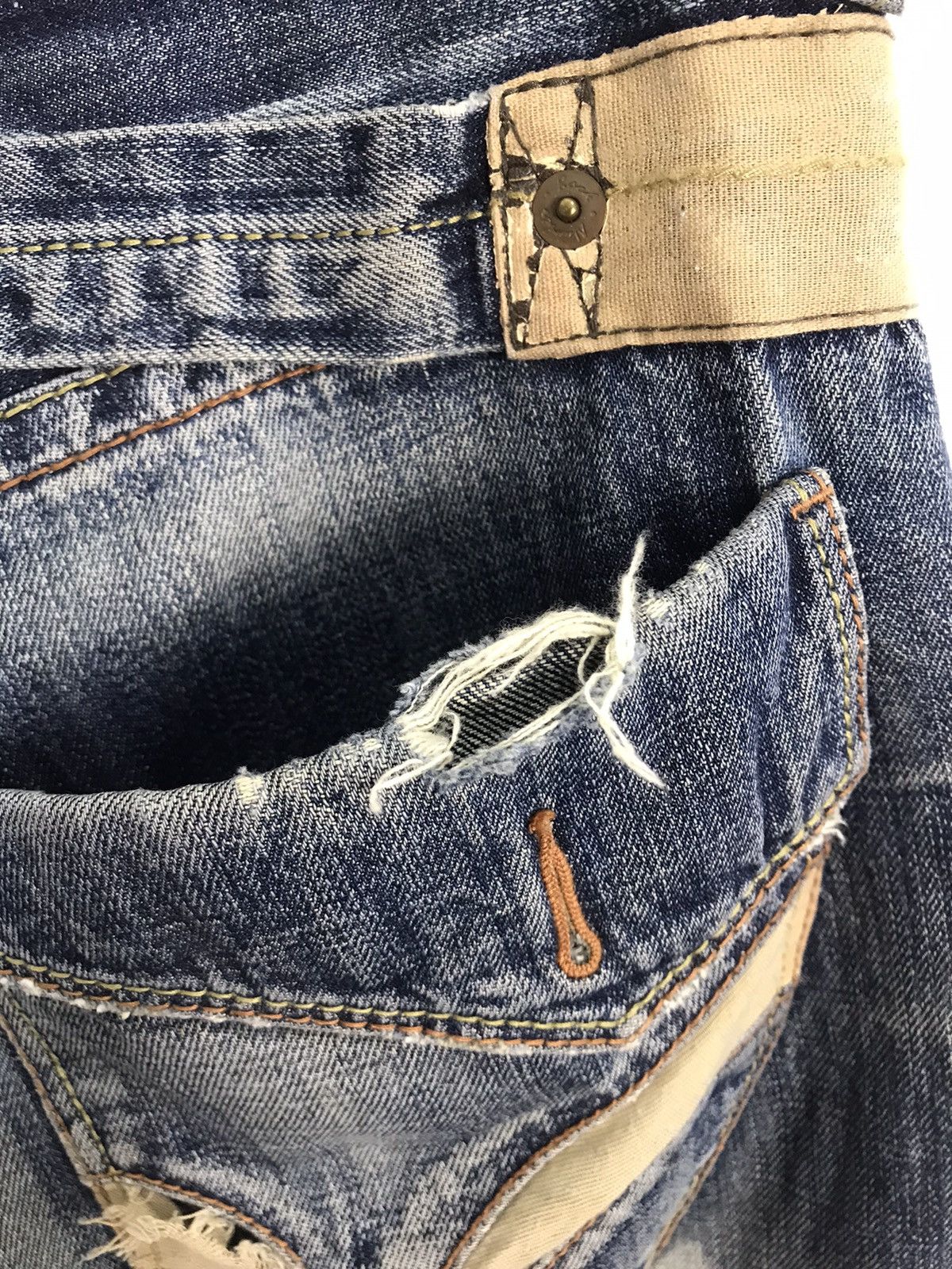Japanese Brand Back Number Distressed Denim Jeans Buckle Size Waist 30 Size US 30 / EU 46 - 16 Thumbnail