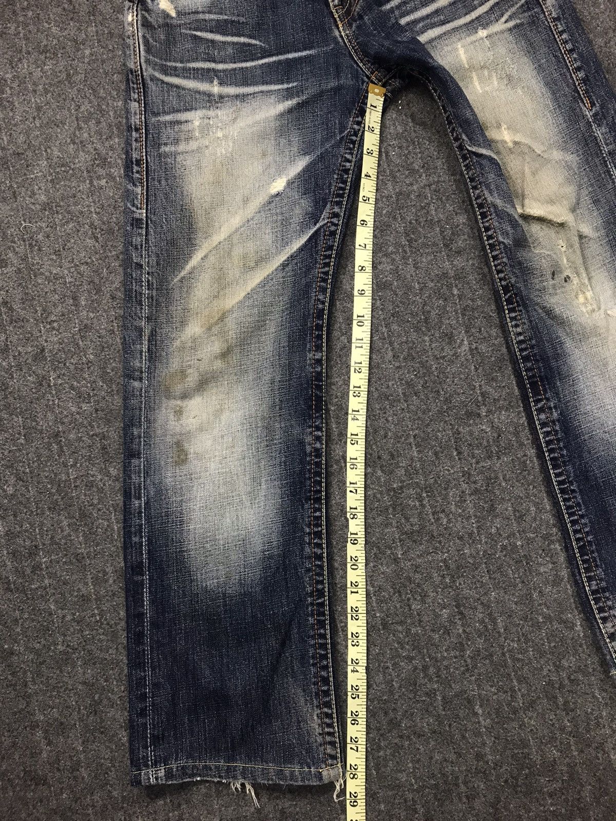Japanese Brand Back Number Distressed Denim Jeans Buckle Size Waist 30 Size US 30 / EU 46 - 12 Thumbnail