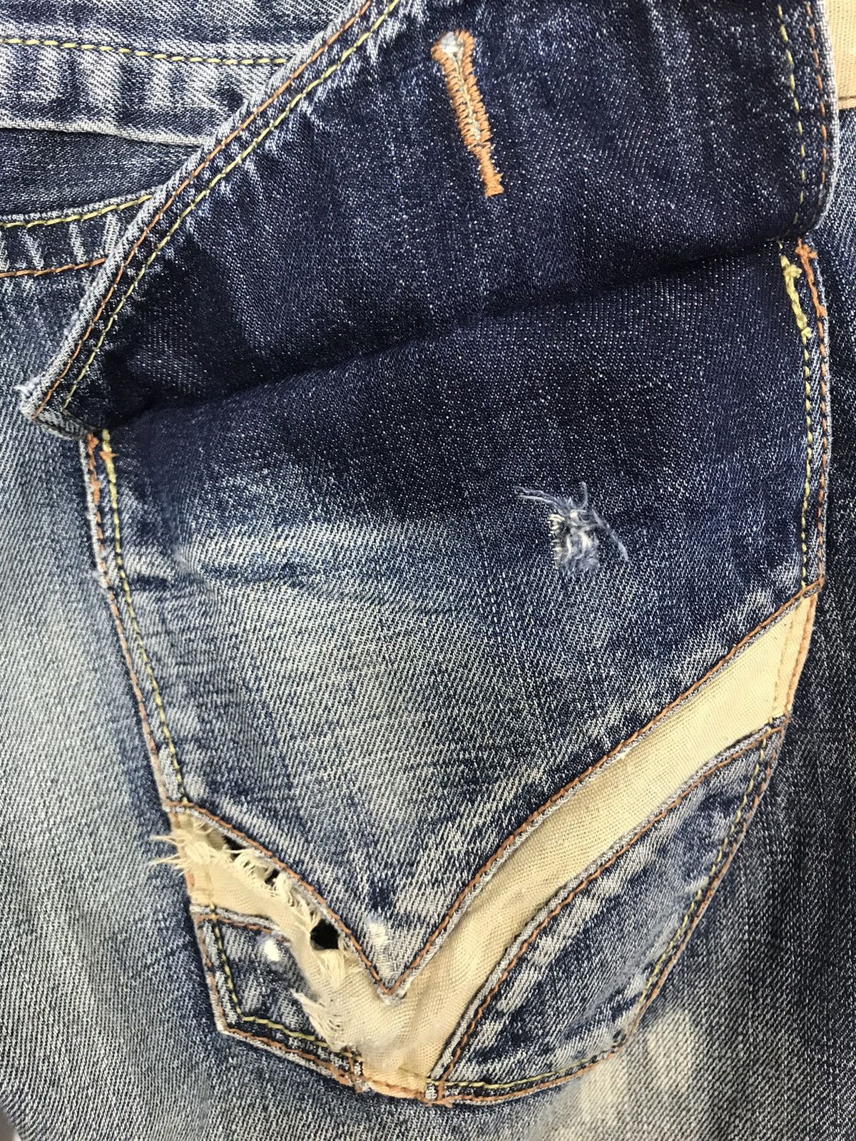 Japanese Brand Back Number Distressed Denim Jeans Buckle Size Waist 30 Size US 30 / EU 46 - 17 Thumbnail
