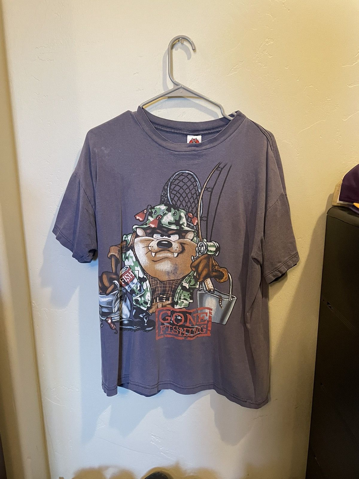 Vintage looney tunes fishing tax tee