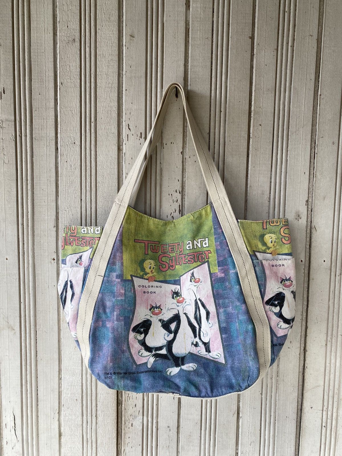 Vintage Vintage Cartoon Warner Bros Distressed Tote Bag Size ONE SIZE - 1 Thumbnail