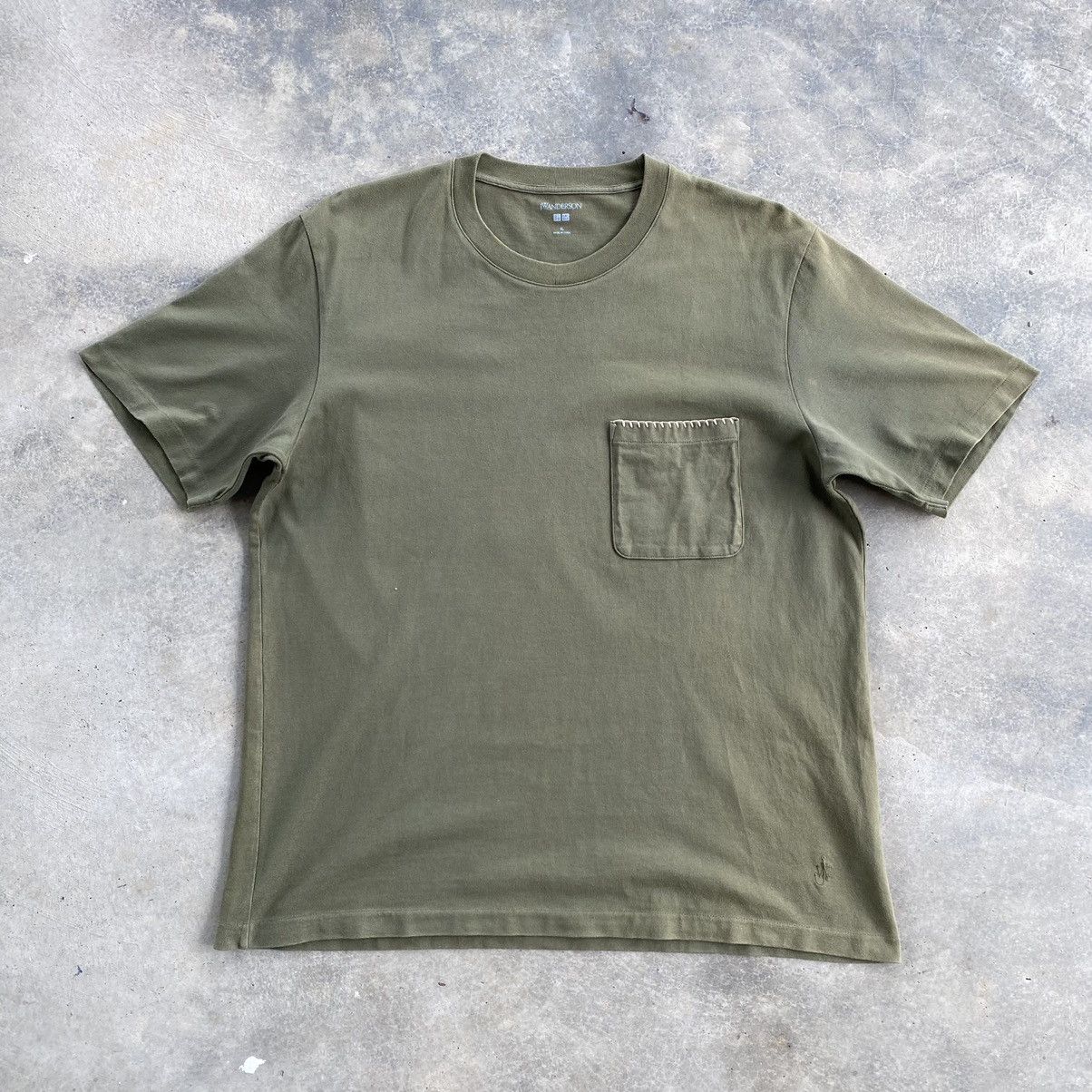 JW Anderson × Japanese Brand J.w.anderson Uniqlo Pocket Distressed Tees Size US XL / EU 56 / 4 - 1 Thumbnail