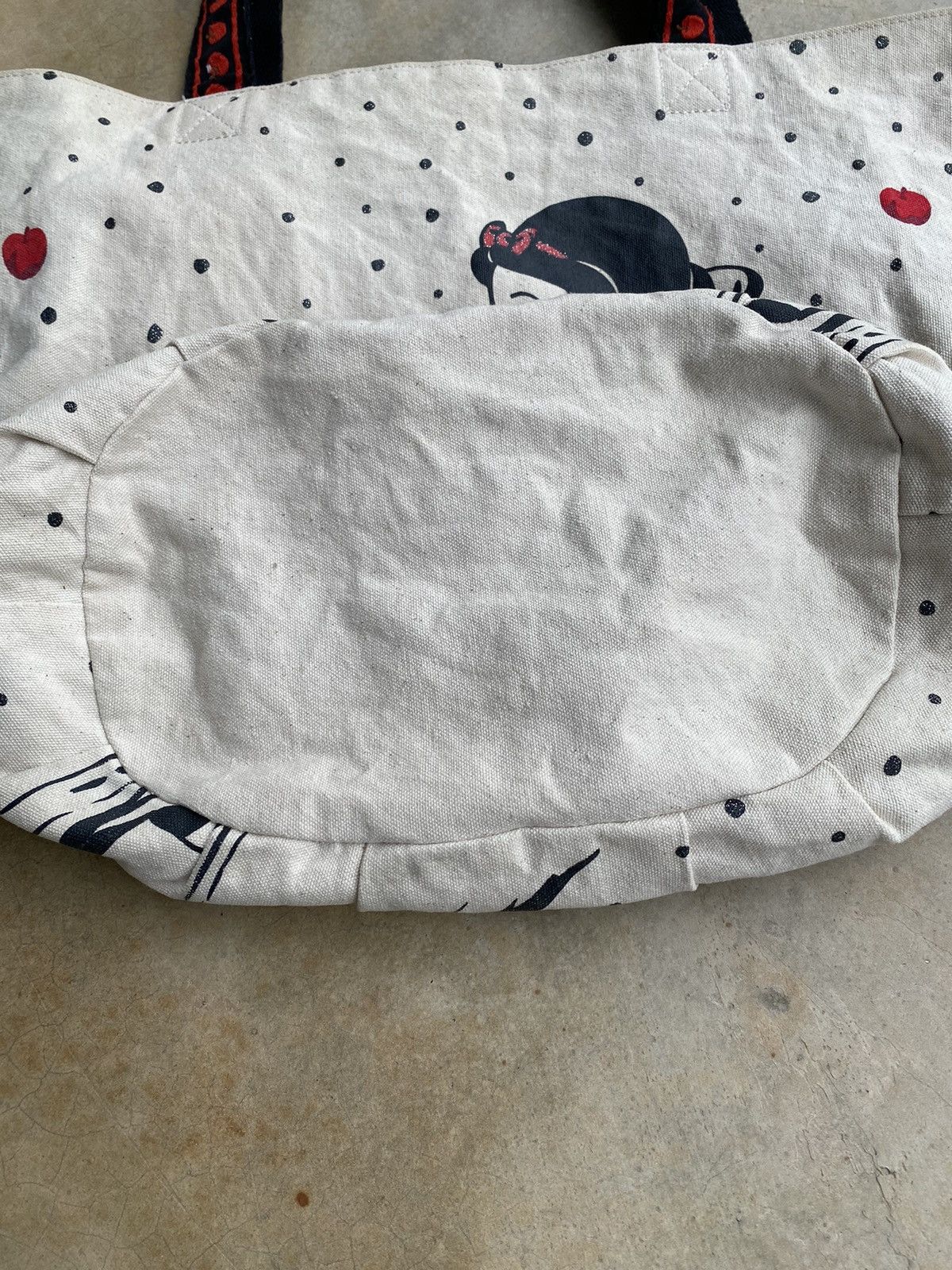 Disney Vintage Disney Snow White and the Seven Dwarfs Tote Bag Size ONE SIZE - 9 Thumbnail
