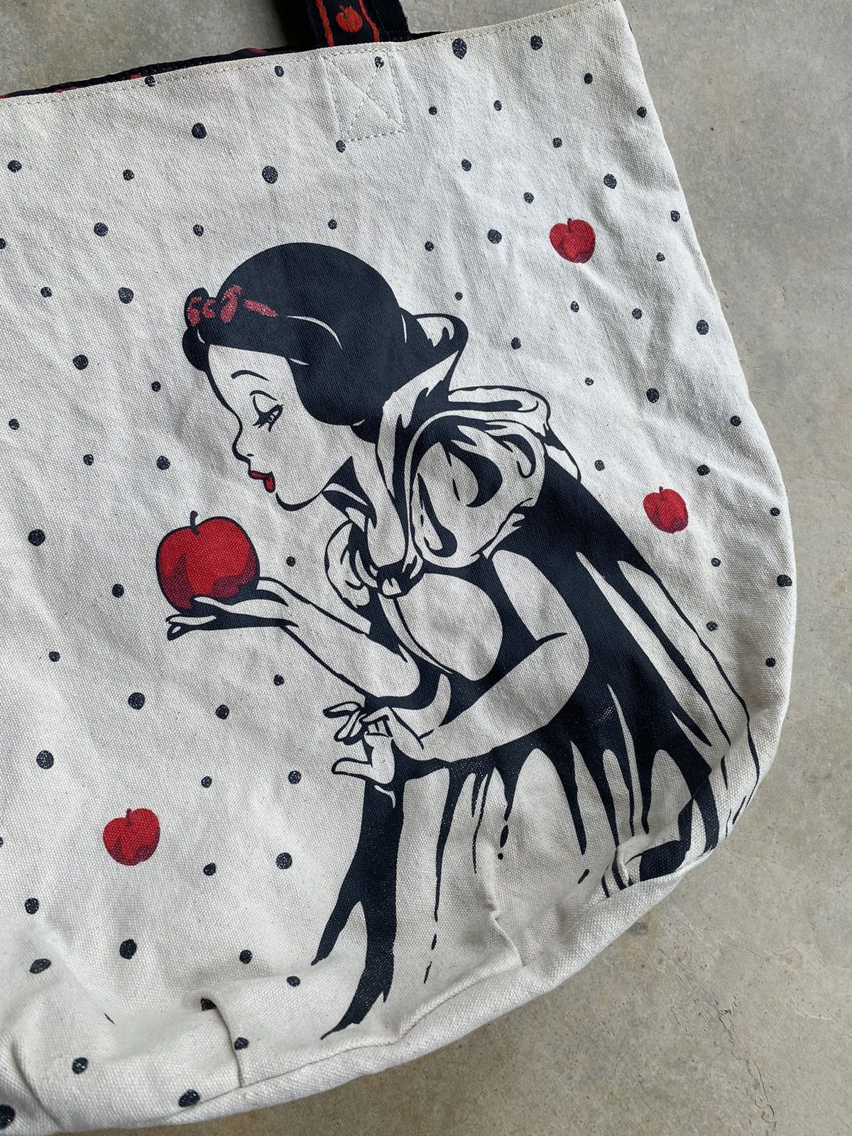 Disney Vintage Disney Snow White and the Seven Dwarfs Tote Bag Size ONE SIZE - 5 Thumbnail