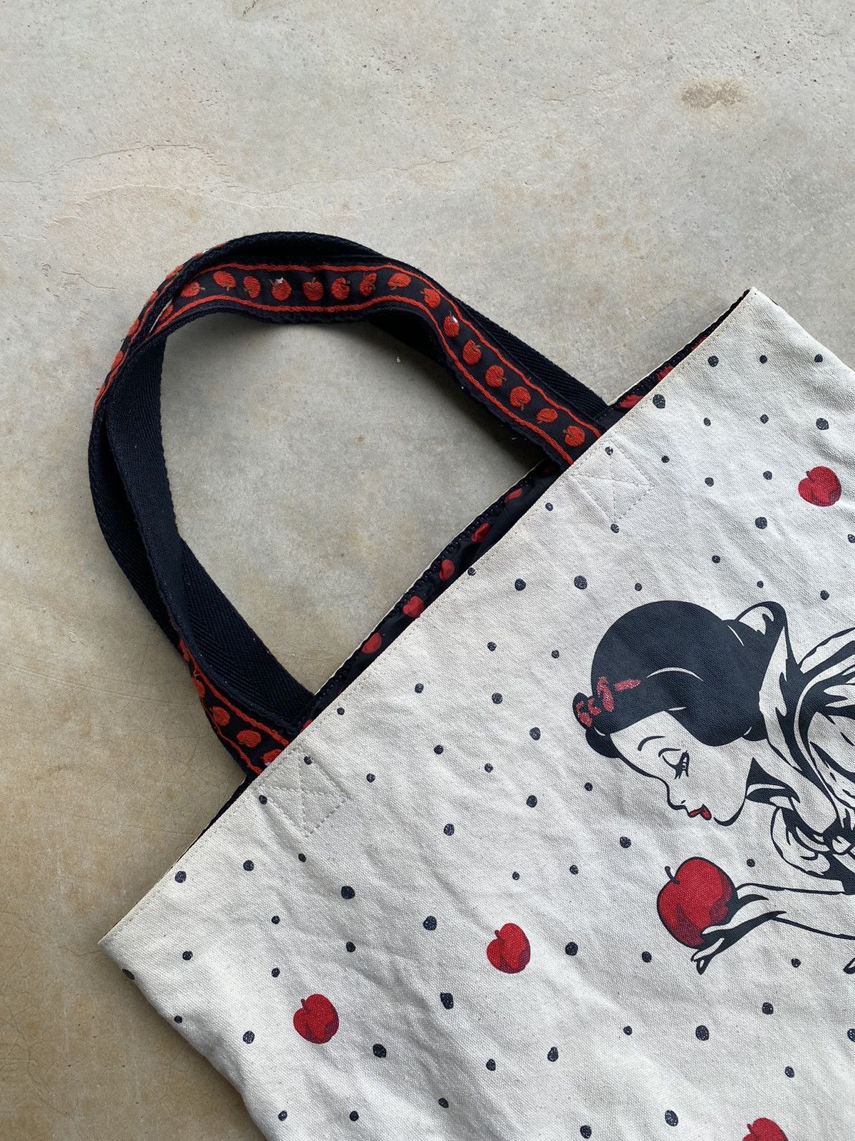 Disney Vintage Disney Snow White and the Seven Dwarfs Tote Bag Size ONE SIZE - 3 Thumbnail