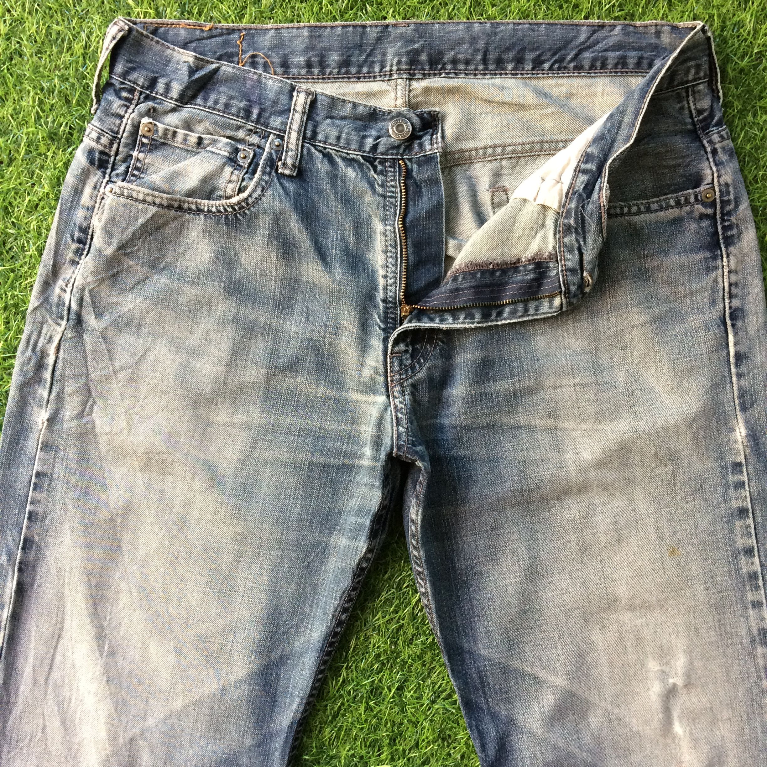Levi's Distressed Levi's 569 Loose Straight Fit Jeans #B-978 Size US 35 - 1 Thumbnail