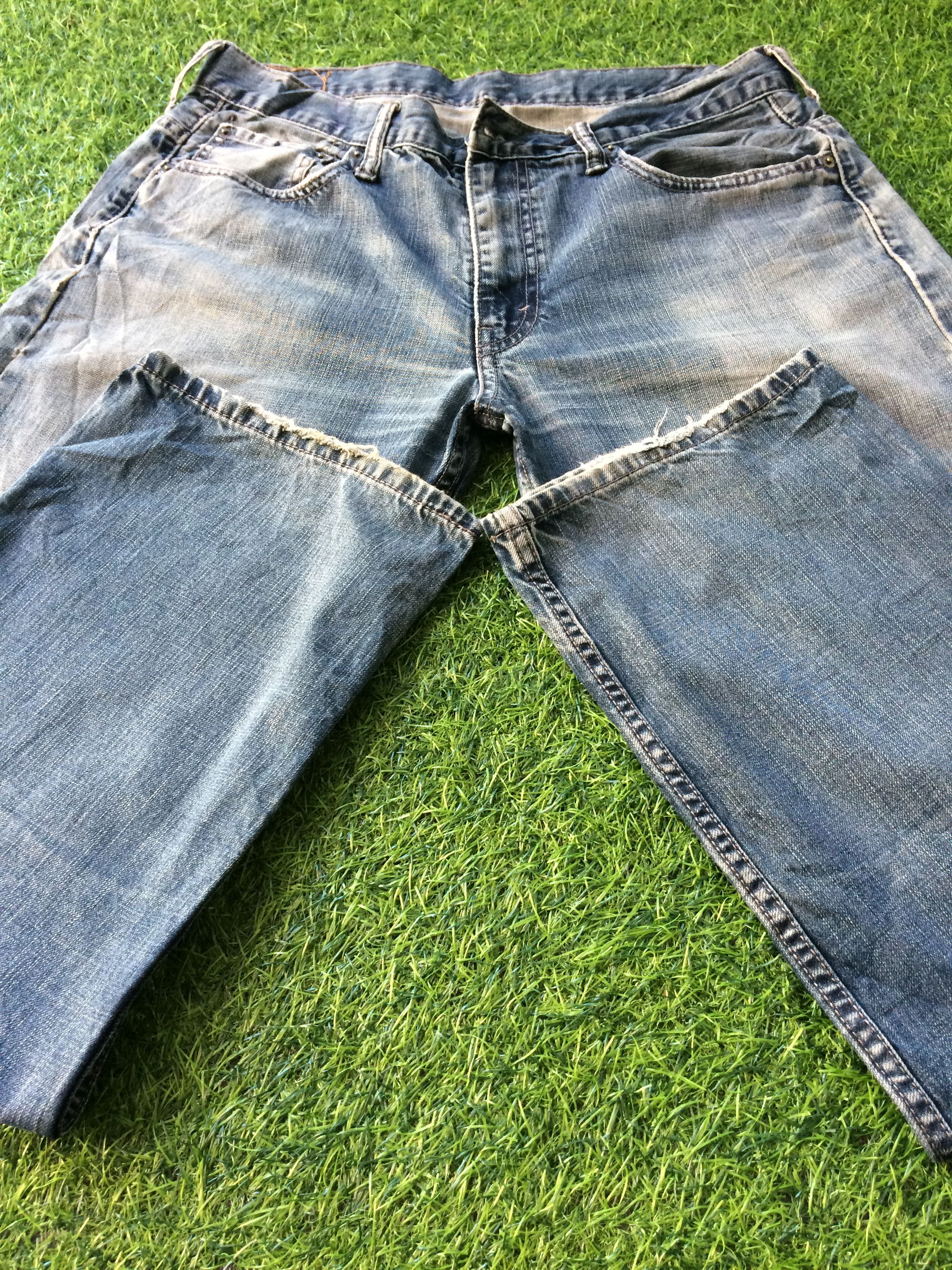 Levi's Distressed Levi's 569 Loose Straight Fit Jeans #B-978 Size US 35 - 5 Thumbnail