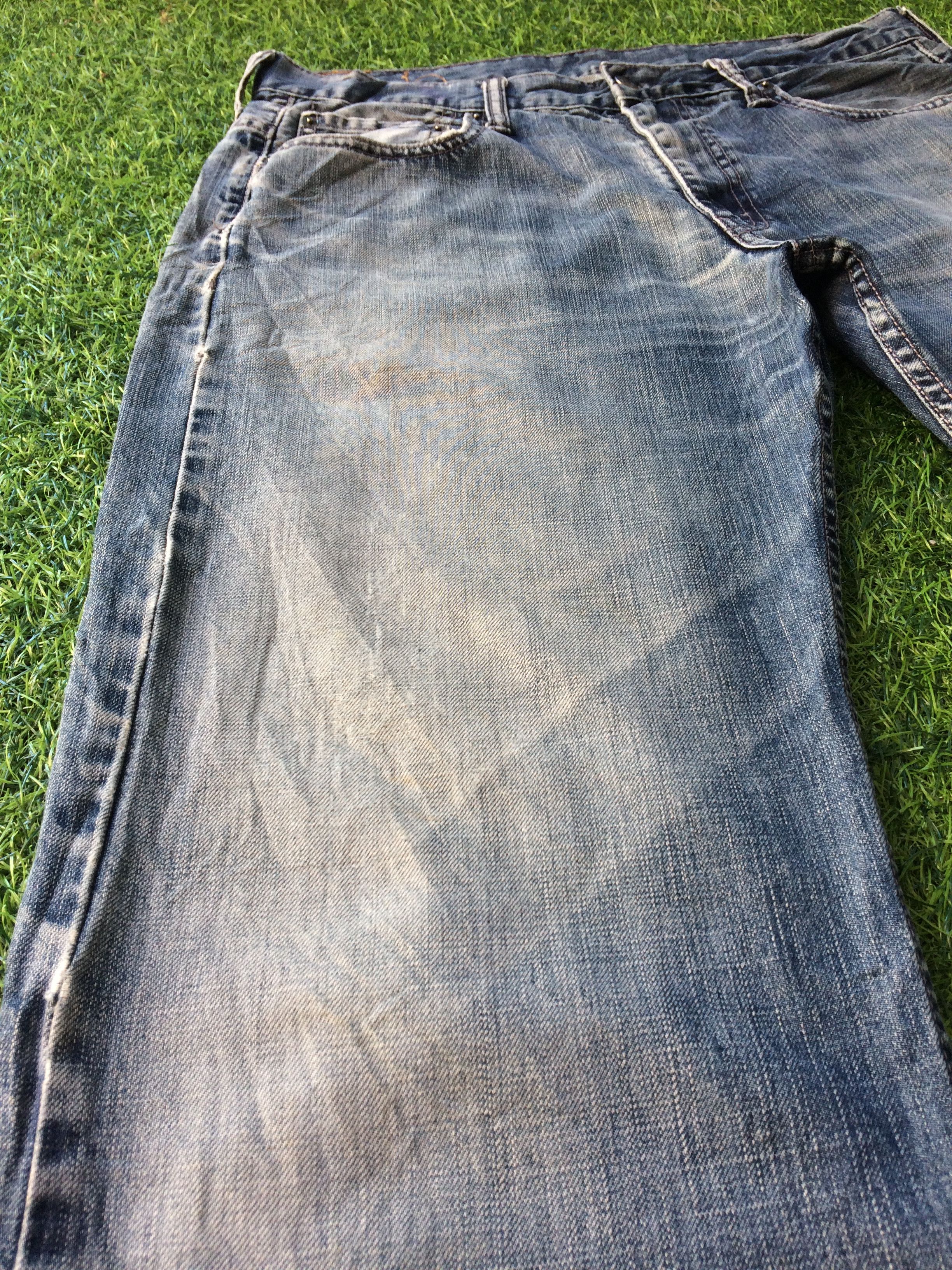 Levi's Distressed Levi's 569 Loose Straight Fit Jeans #B-978 Size US 35 - 6 Thumbnail