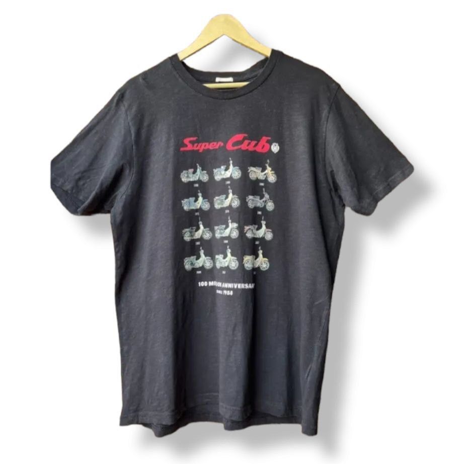 GU × Honda × Japanese Brand Honda Super Cub 100 Million Anniversary TShirt Size US XL / EU 56 / 4 - 1 Thumbnail