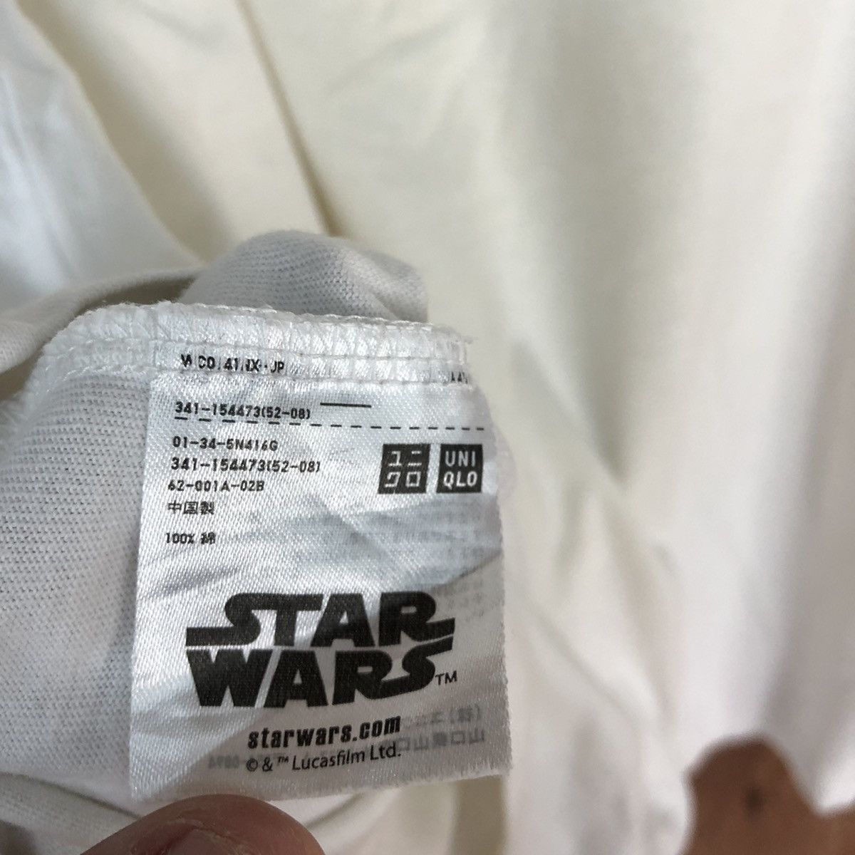 Star Wars DL Star Wars X uniqlo White Short Sleeve Tshirt #2059 Size US M / EU 48-50 / 2 - 13 Thumbnail