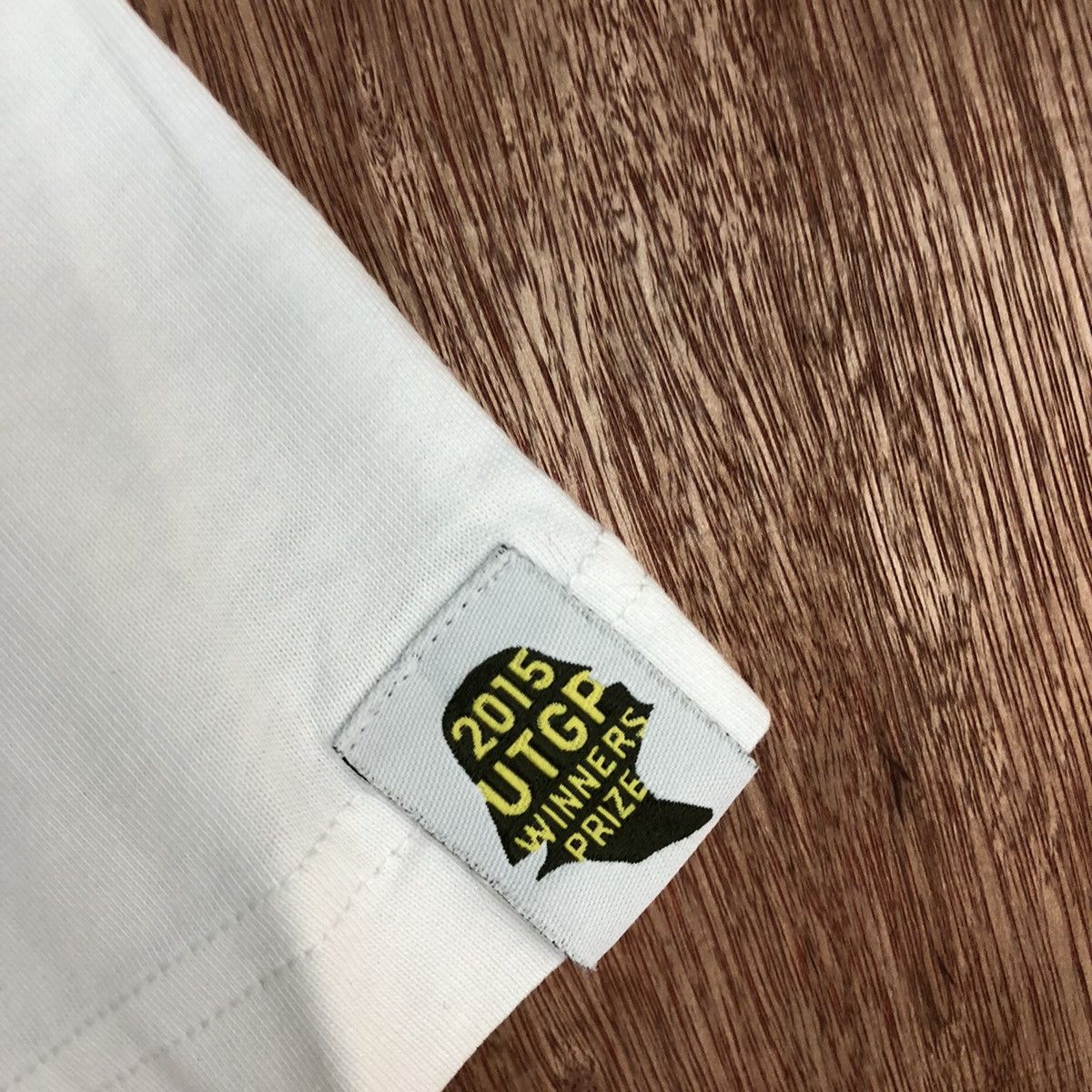 Star Wars DL Star Wars X uniqlo White Short Sleeve Tshirt #2059 Size US M / EU 48-50 / 2 - 9 Thumbnail