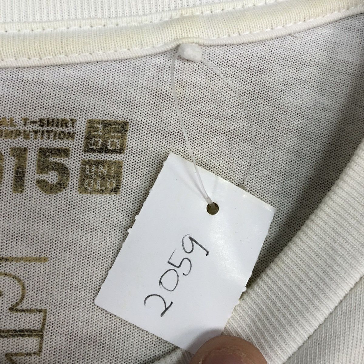 Star Wars DL Star Wars X uniqlo White Short Sleeve Tshirt #2059 Size US M / EU 48-50 / 2 - 11 Thumbnail