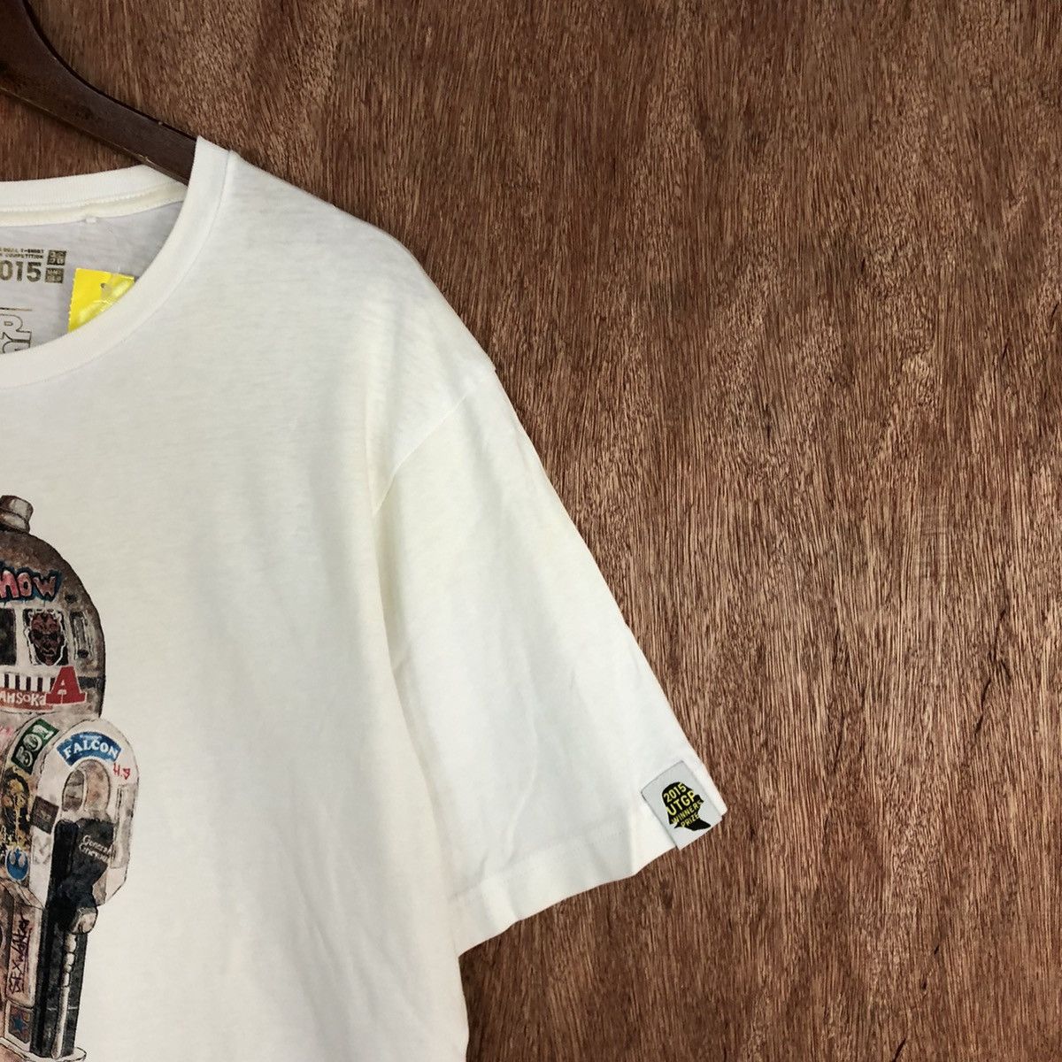 Star Wars DL Star Wars X uniqlo White Short Sleeve Tshirt #2059 Size US M / EU 48-50 / 2 - 4 Thumbnail