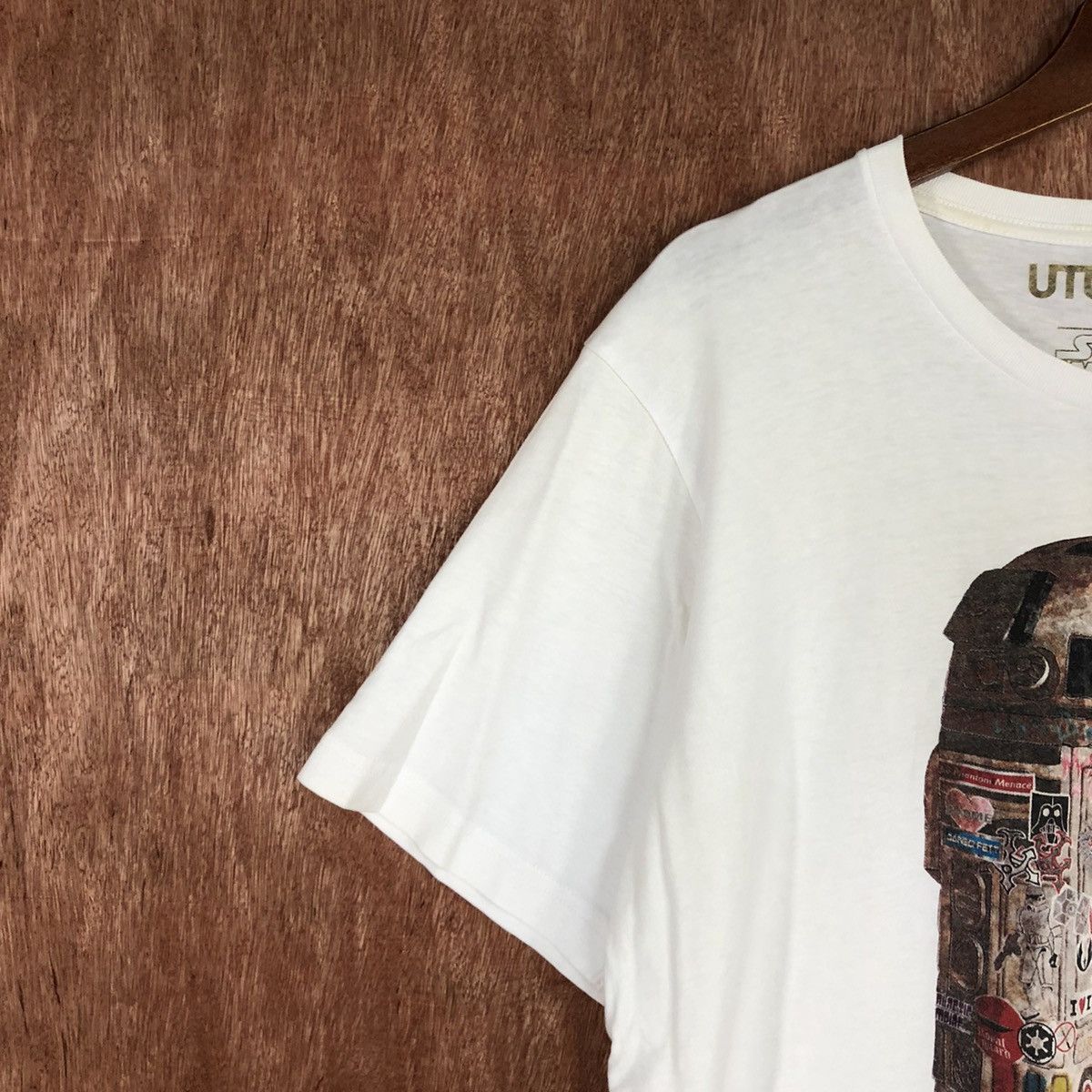 Star Wars DL Star Wars X uniqlo White Short Sleeve Tshirt #2059 Size US M / EU 48-50 / 2 - 5 Thumbnail