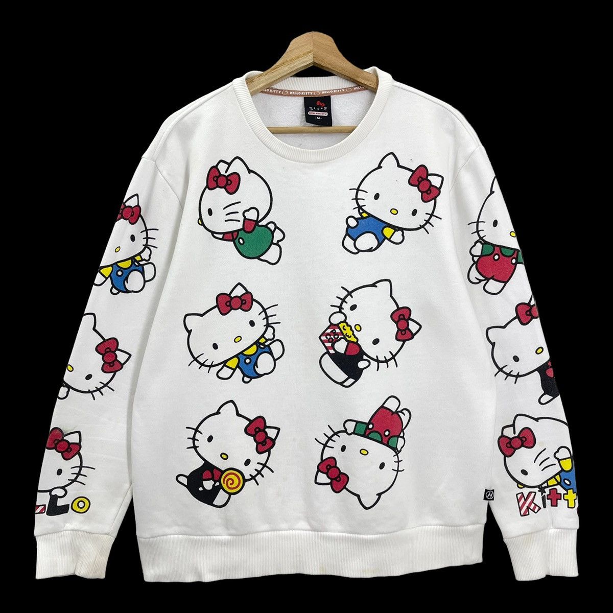 Japanese Brand RARE!! Hello Kitty Over Print Crewneck Hoodies Size M Size US M / EU 48-50 / 2 - 1 Thumbnail