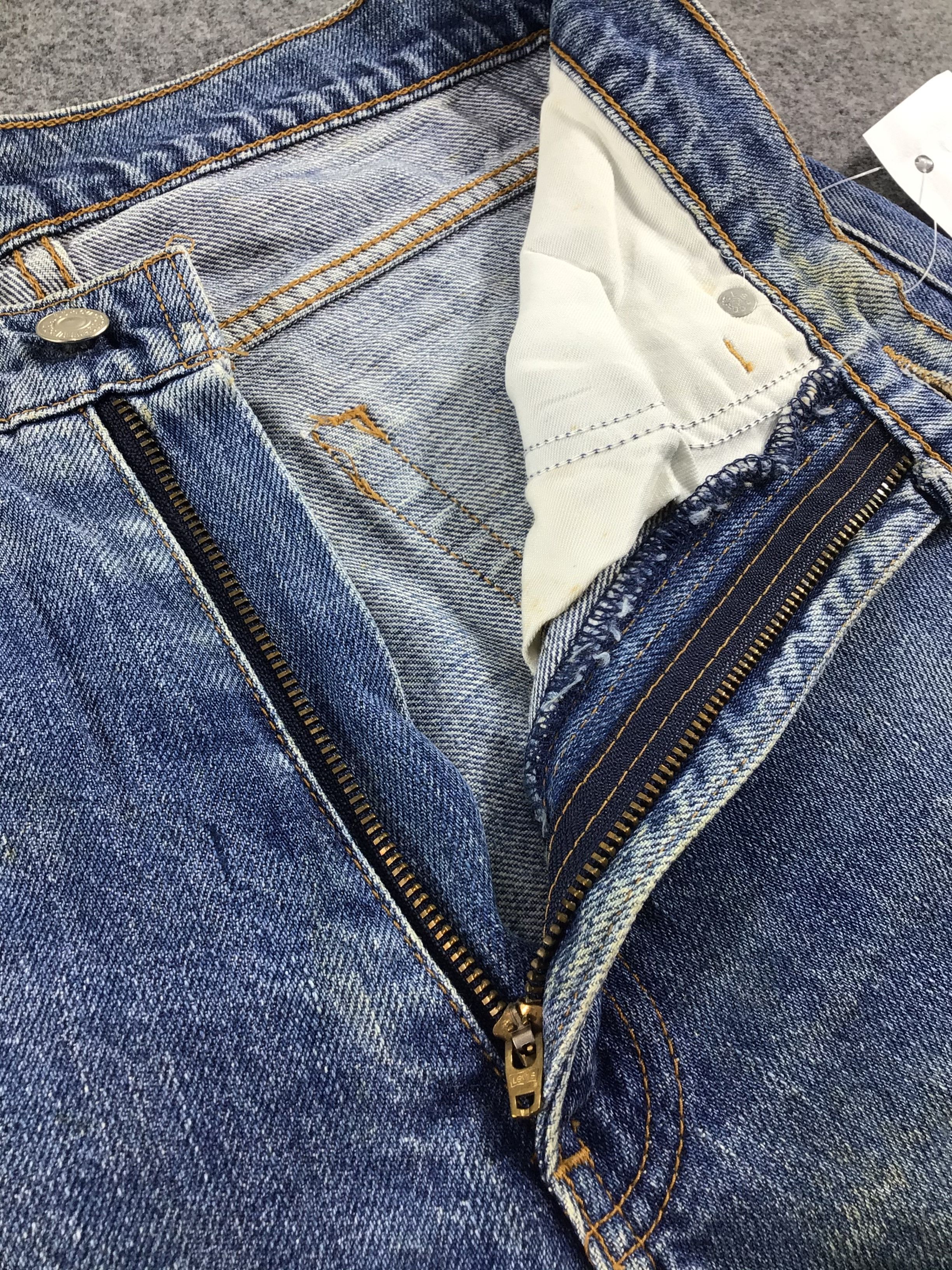 Levi's Vintage Blue Wash Levis Jeans-JM029 Size US 31 - 6 Thumbnail