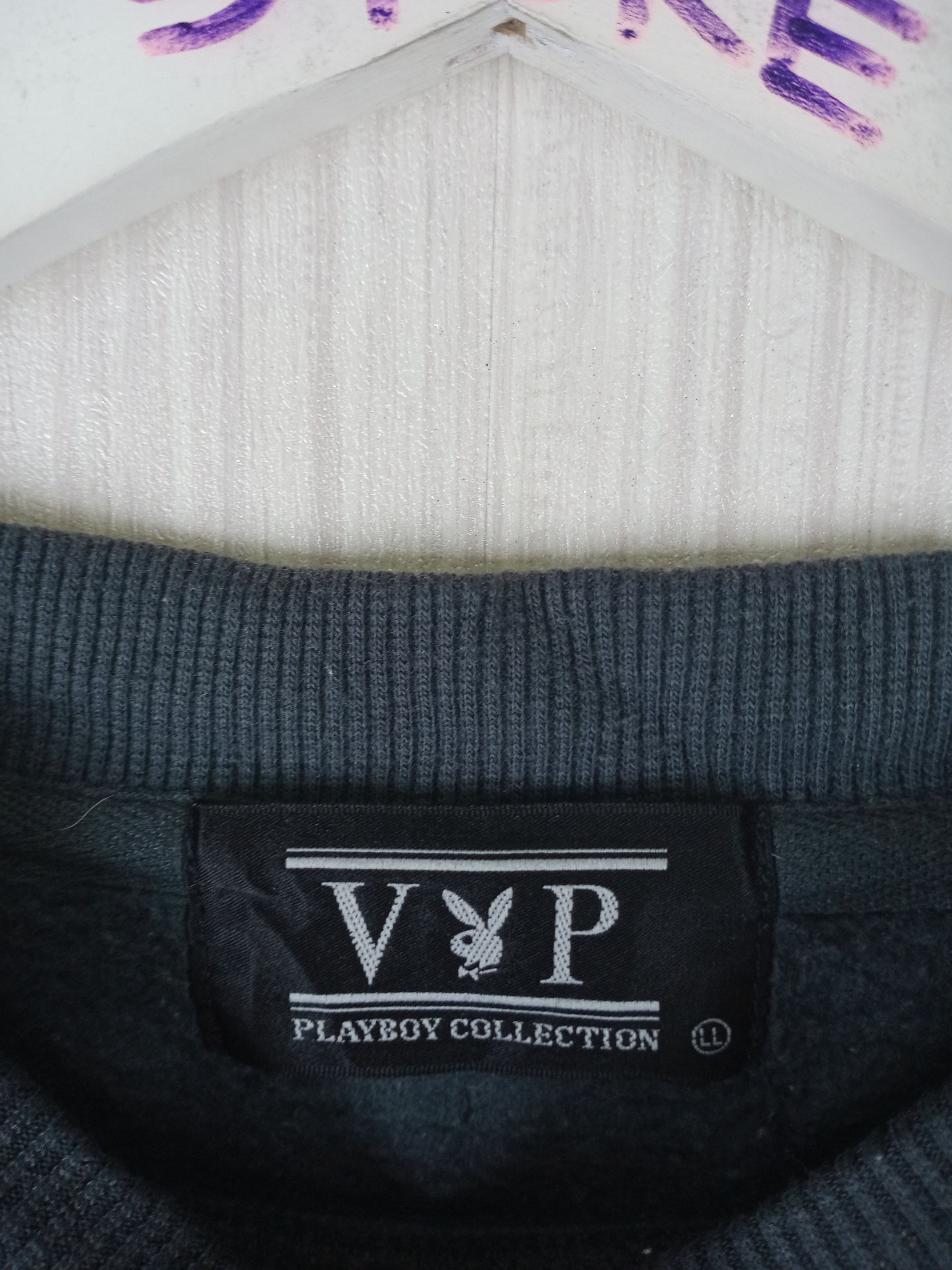 Playboy Vintage 90s Playboy VIP Big Logo Embroidery Sweatshirt Size US XL / EU 56 / 4 - 4 Thumbnail