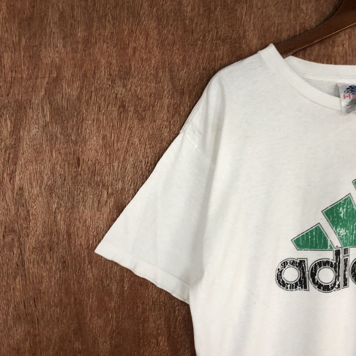 Adidas DL Adidas Vintage made in USA White Big Logo Tshirt #2057 Size US L / EU 52-54 / 3 - 5 Thumbnail
