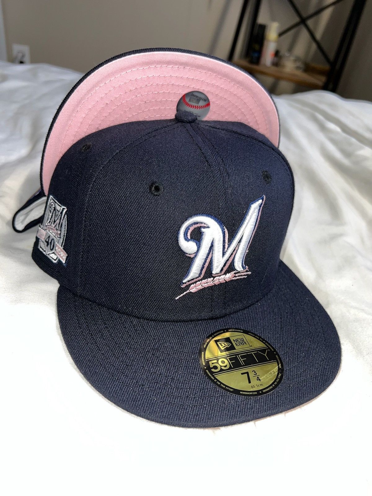 New Era Exclusive Milwaukee Brewers Fitted Navy Blue Pink Brim 7 3/4 Size ONE SIZE - 4 Thumbnail
