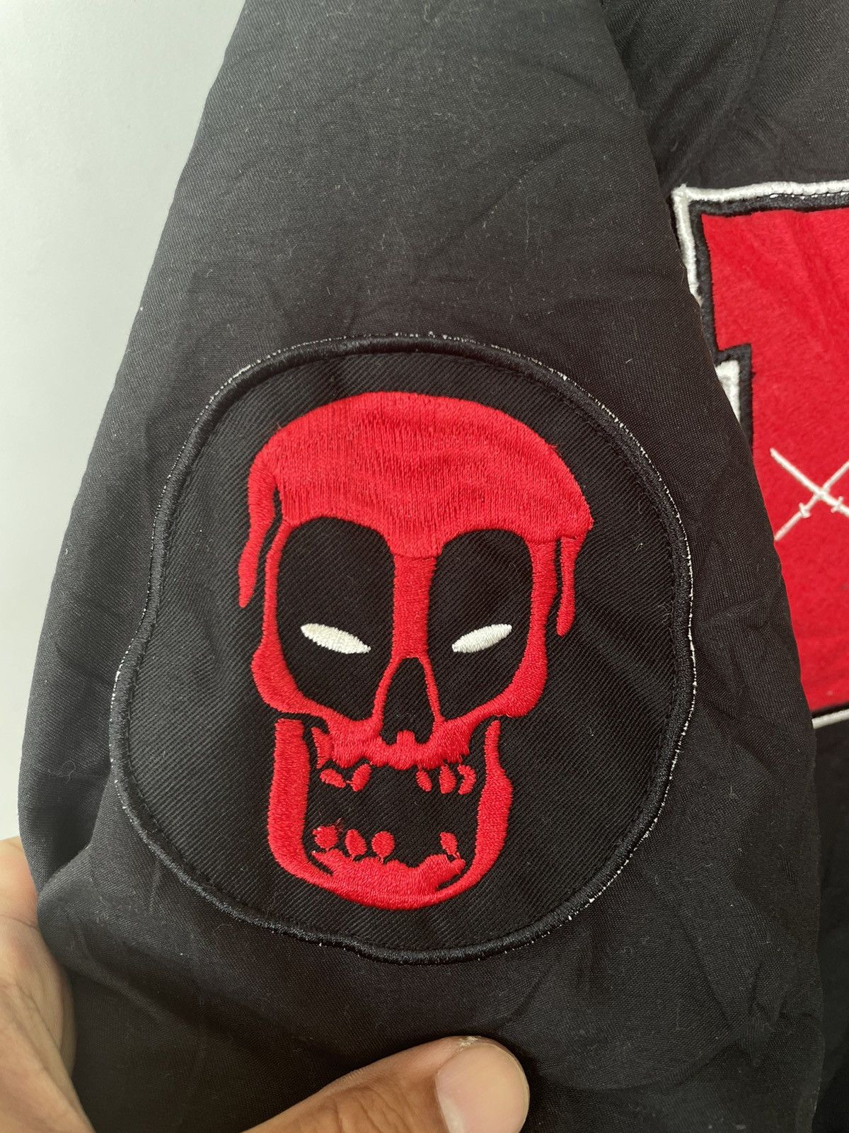 Marvel Comics × Vintage DeadPool bomber jacket JC1 Size US S / EU 44-46 / 1 - 4 Thumbnail