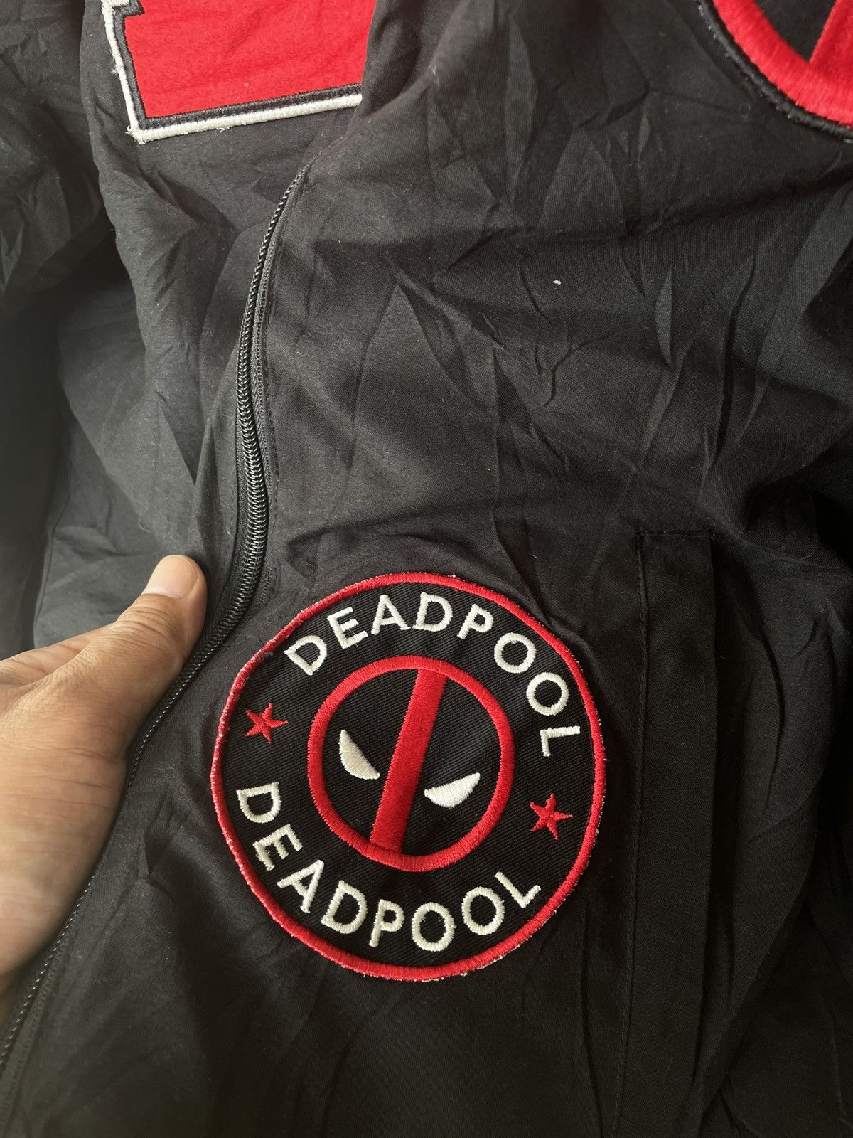 Marvel Comics × Vintage DeadPool bomber jacket JC1 Size US S / EU 44-46 / 1 - 6 Thumbnail
