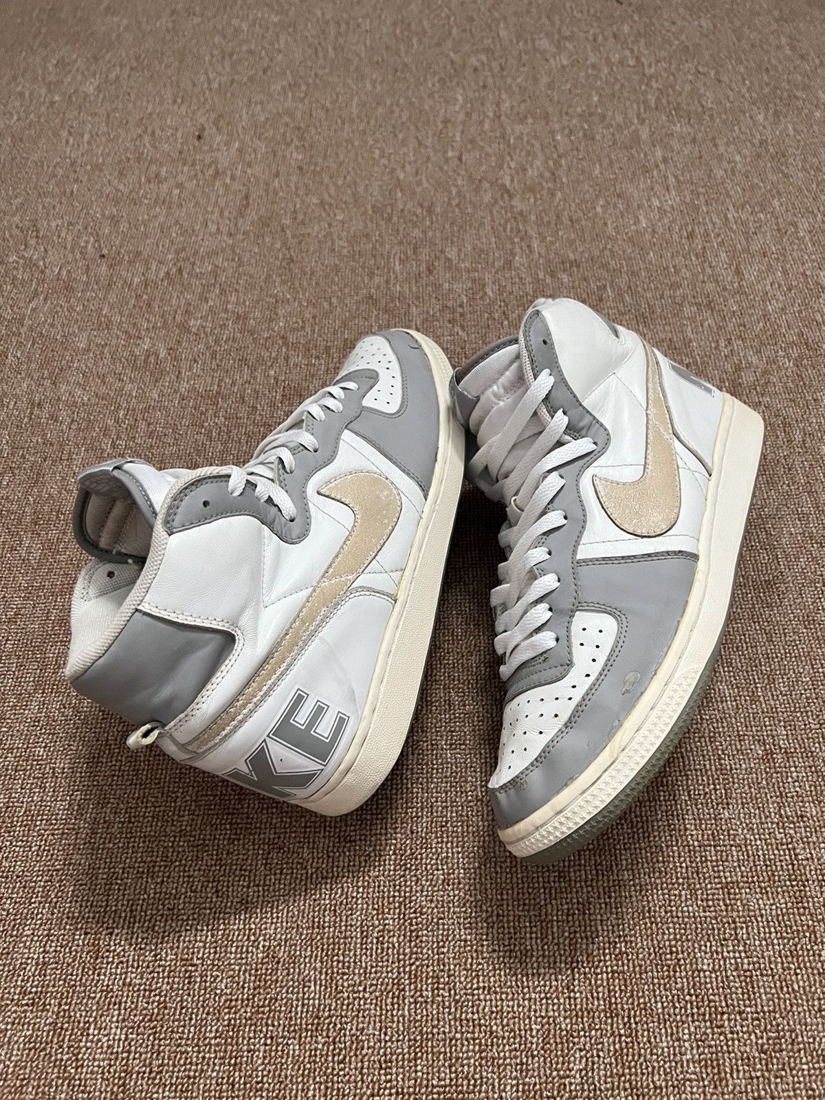 Nike × Vintage Vintage Nike Terminator High White Medium Grey 2004 Size US 10 / EU 43 - 1 Thumbnail