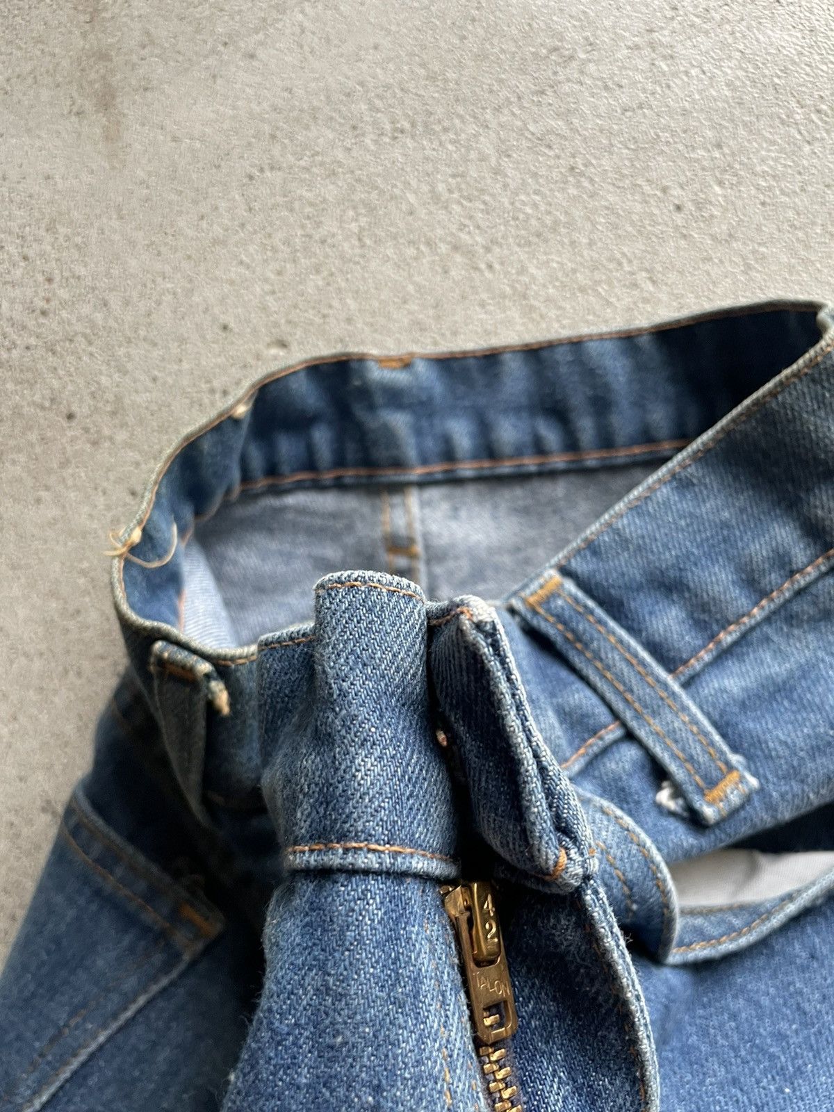 Vintage 70s Levi’s 746 Bell Bottom Jeans (27x31)