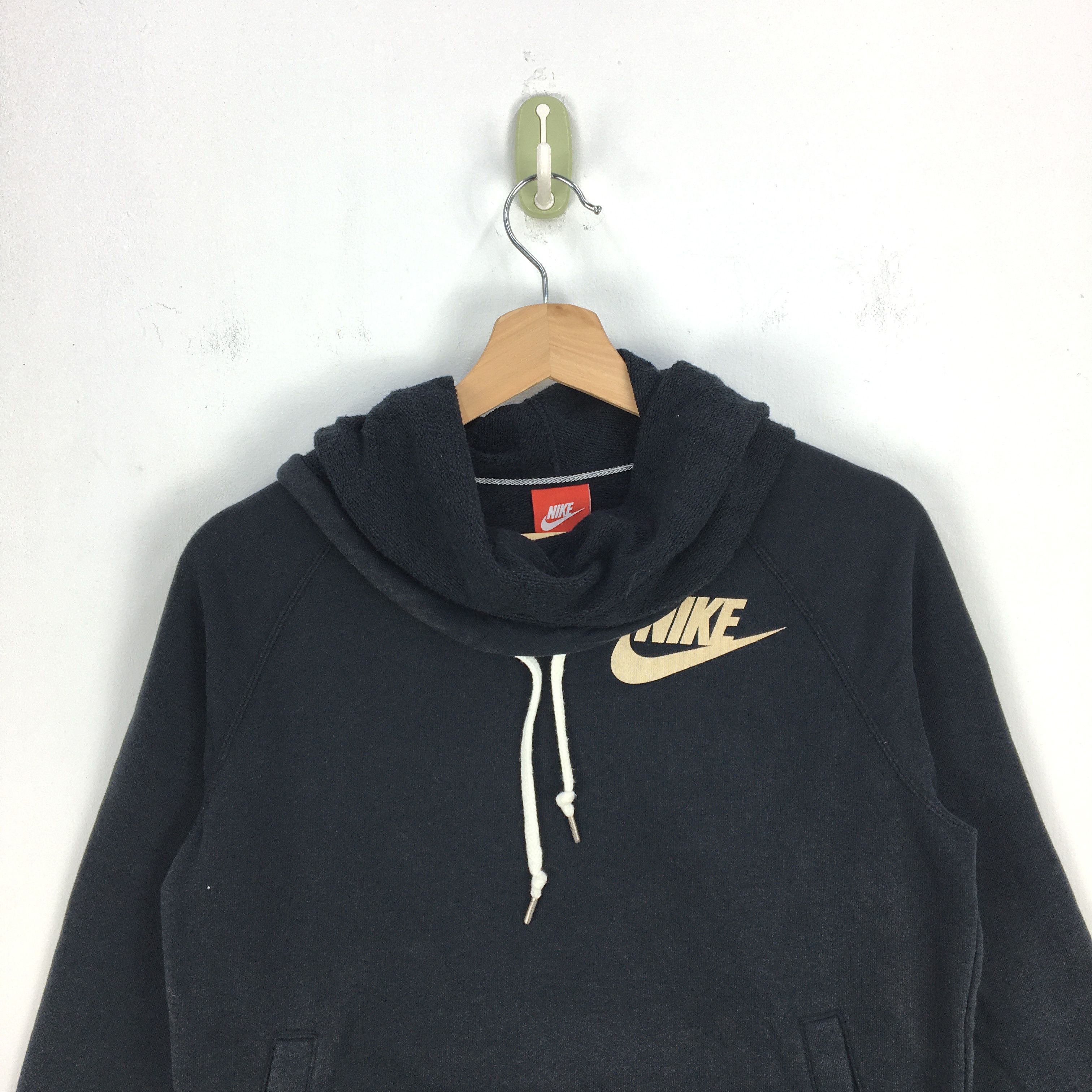 Vintage Vintage Nike Hoodies Sweater Nike Swoosh Sweatshirt Size US M / EU 48-50 / 2 - 3 Thumbnail