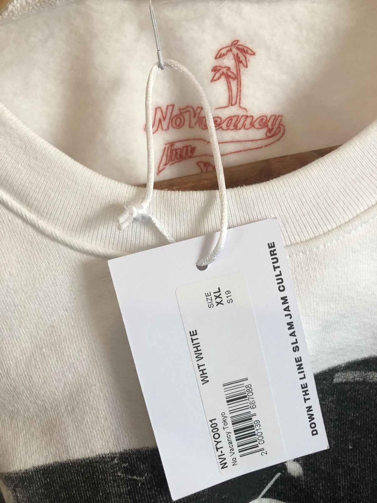 No Vacancy Inn No Vacancy Inn Tokyo 2019 water and wi-fi crewneck Size US XXL / EU 58 / 5 - 6 Thumbnail